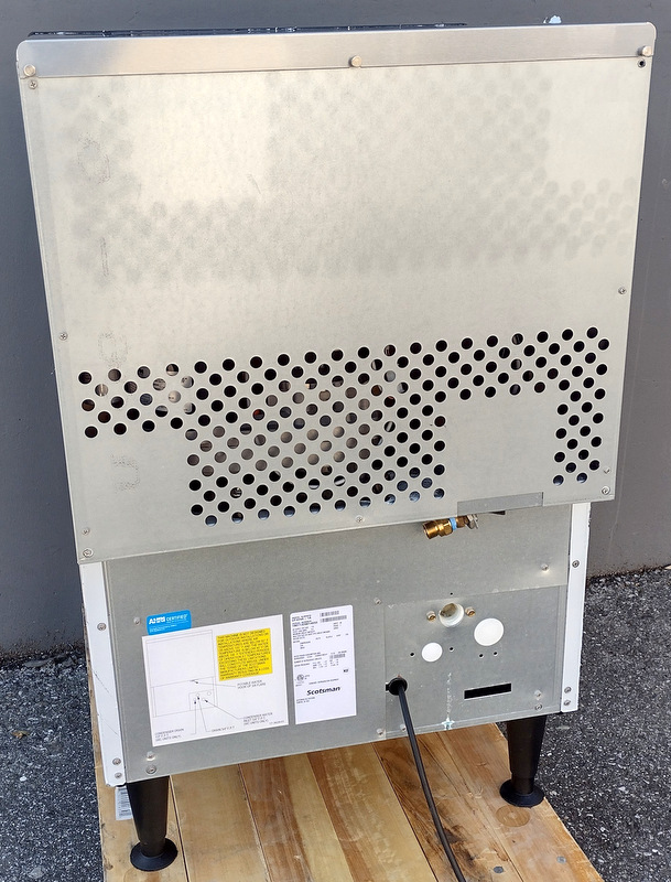 Refurbished Scotsman UF424A-1A Flake Ice Maker