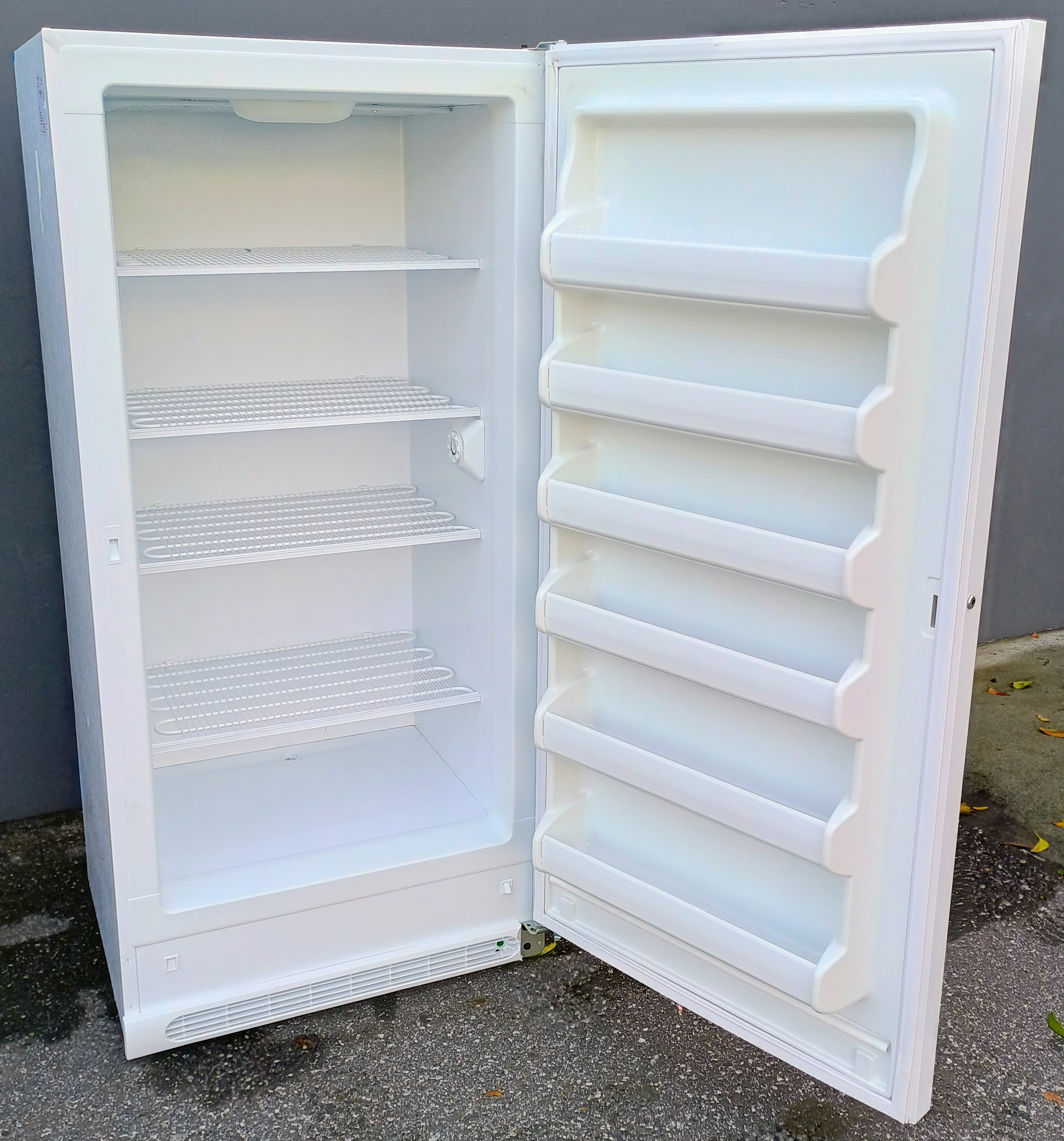 Used Fisher Isotemp 20LFEEFSA -20ºC Laboratory Freezer