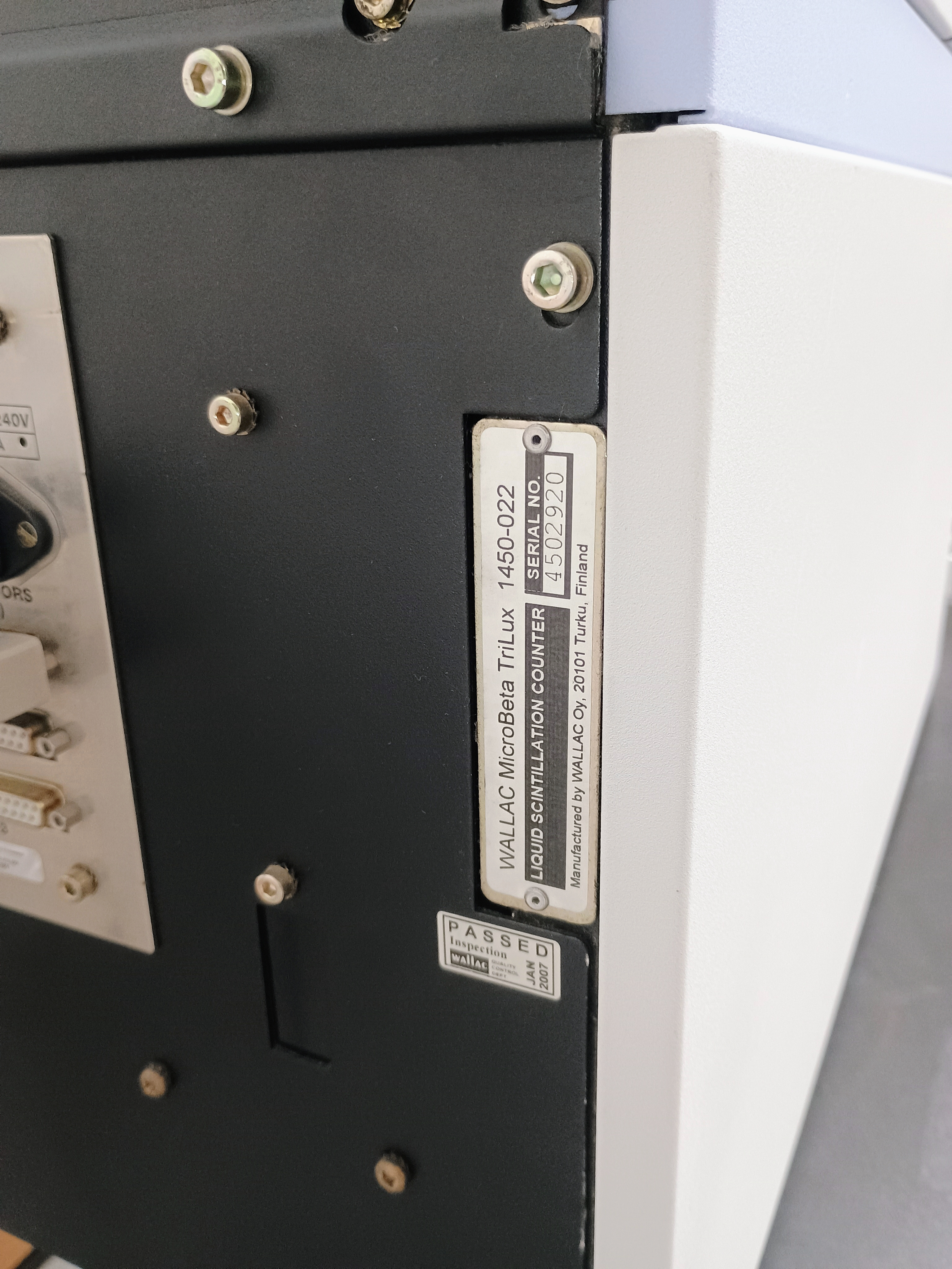 Refurbished Perkin Elmer Wallac Microbeta TriLux 1450 LSC & Luminescence Counter with 3-Detectors