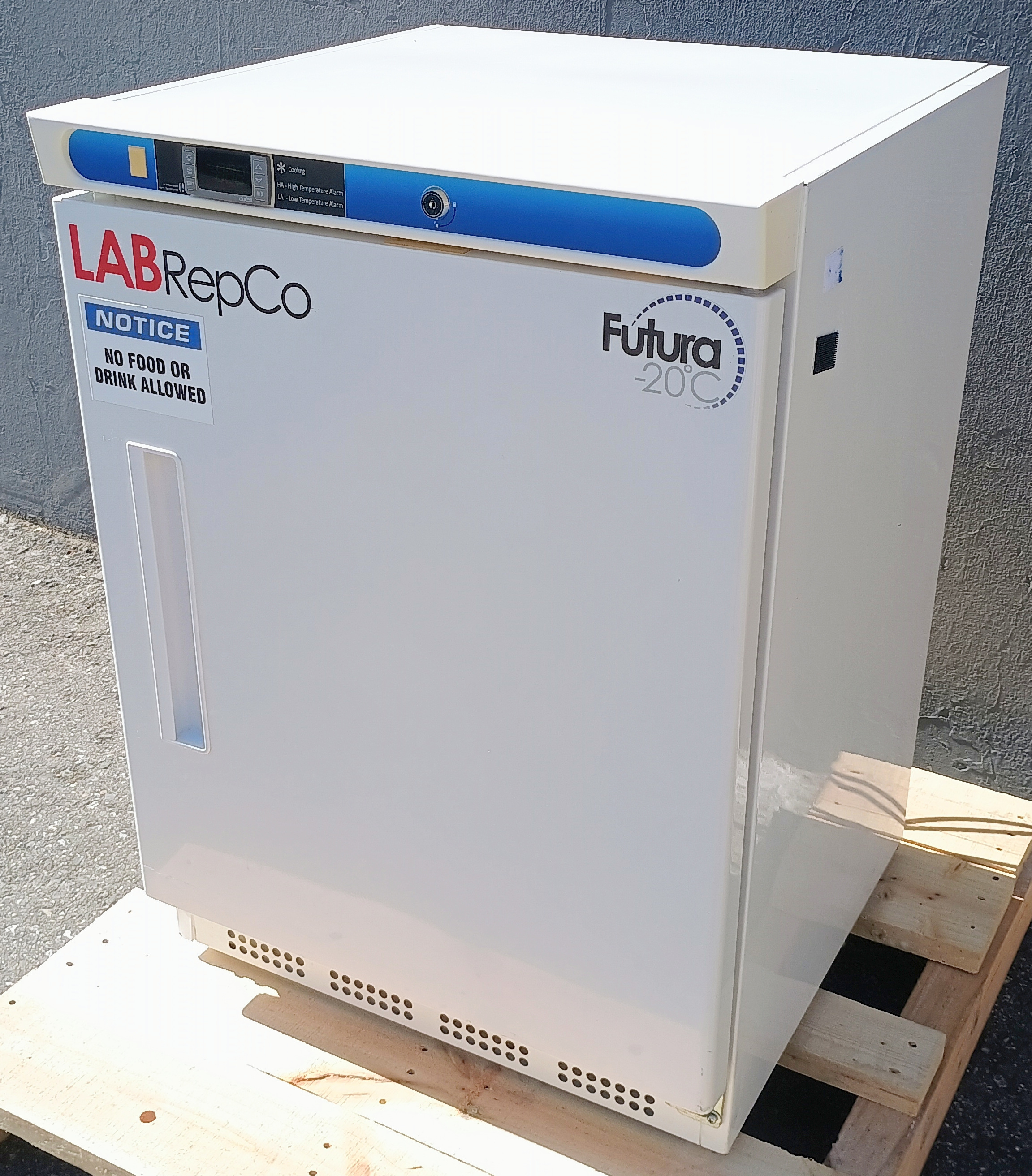 Refurbished LabRepCo LABHP-5-UFMB -20ºC Undercounter Laboratory Freezer