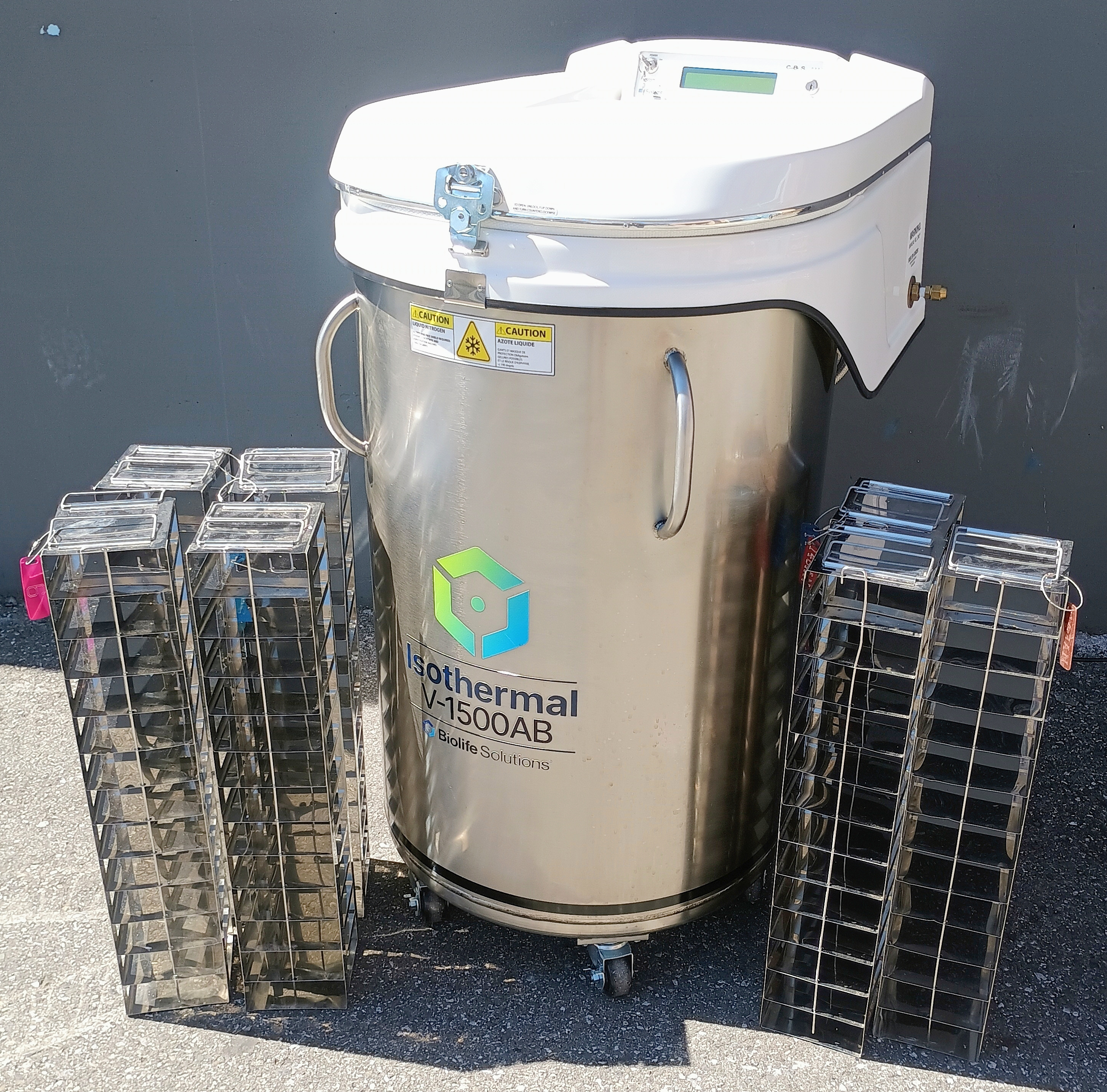 Refurbished Biolife Solutions Isothermal V-1500AB Series Cryogenic Nitrogen Storage System