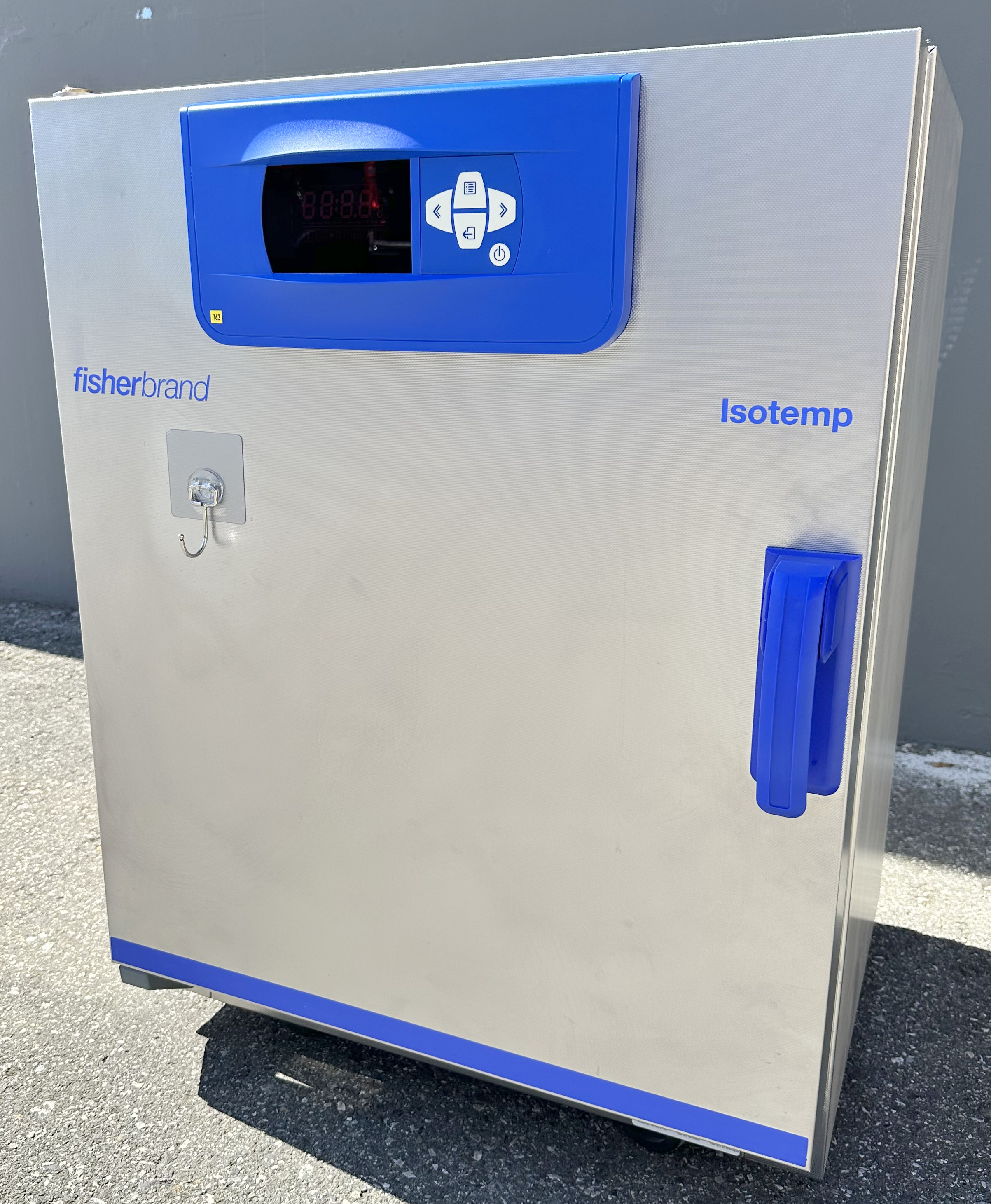 Refurbished Thermo Fisher Isotemp 100L Gravity Convection Microbiological Incubator