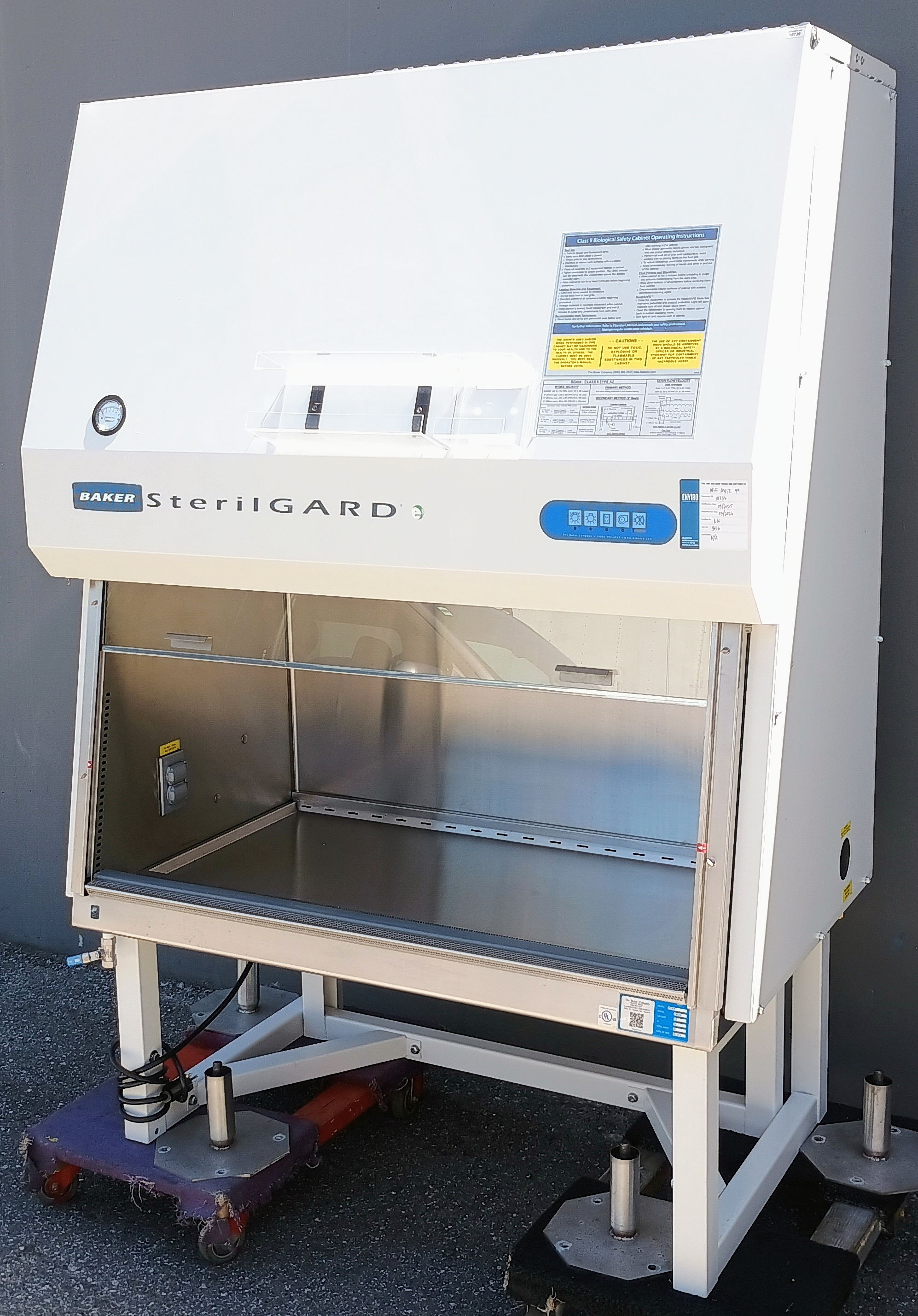 Refurbished Baker 4ft. SG404 SterilGARD e3 Biosafety Cabinet