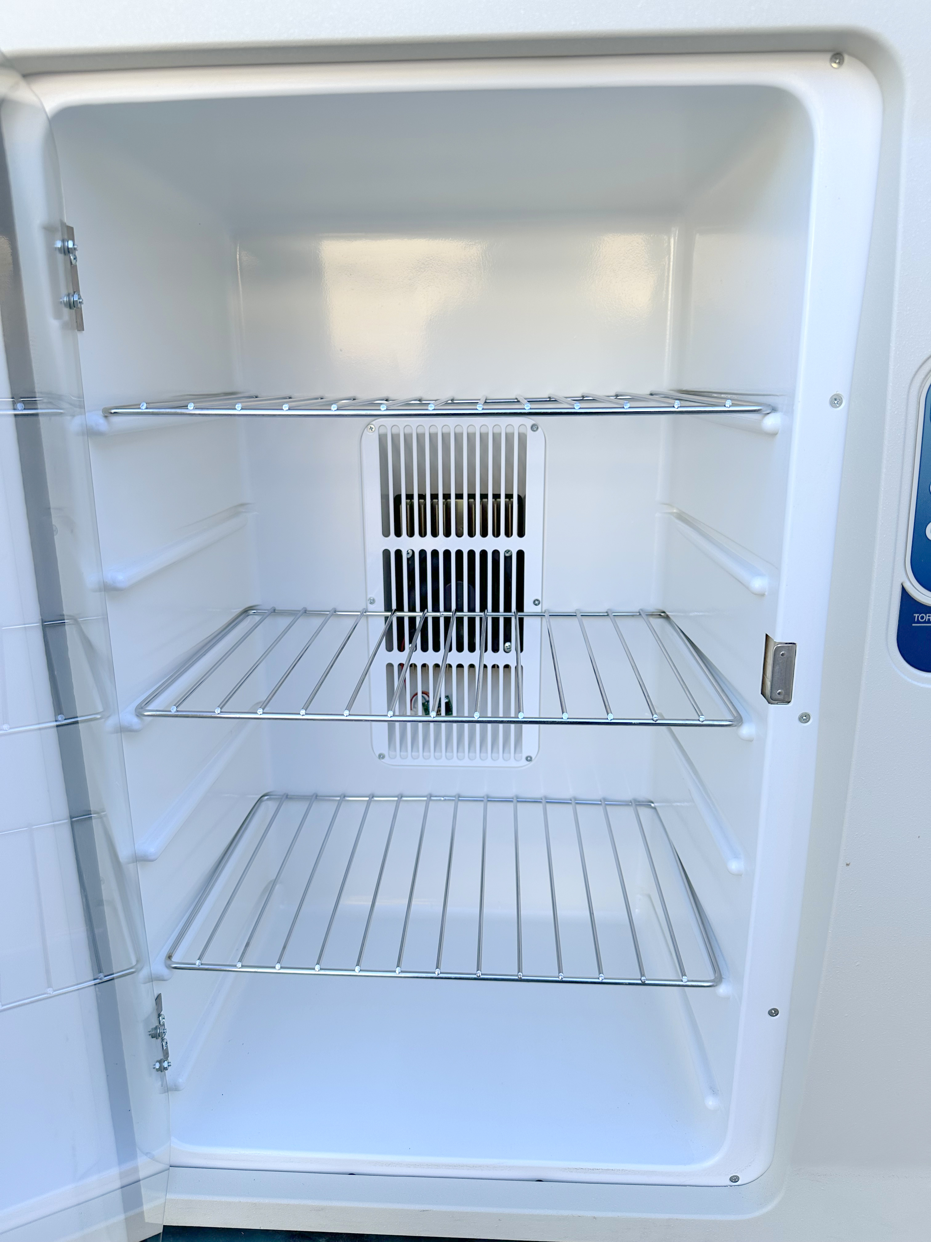 Refurbished Torrey Pines Scientific ECHOtherm IN45 Chilling and Heating Incubator