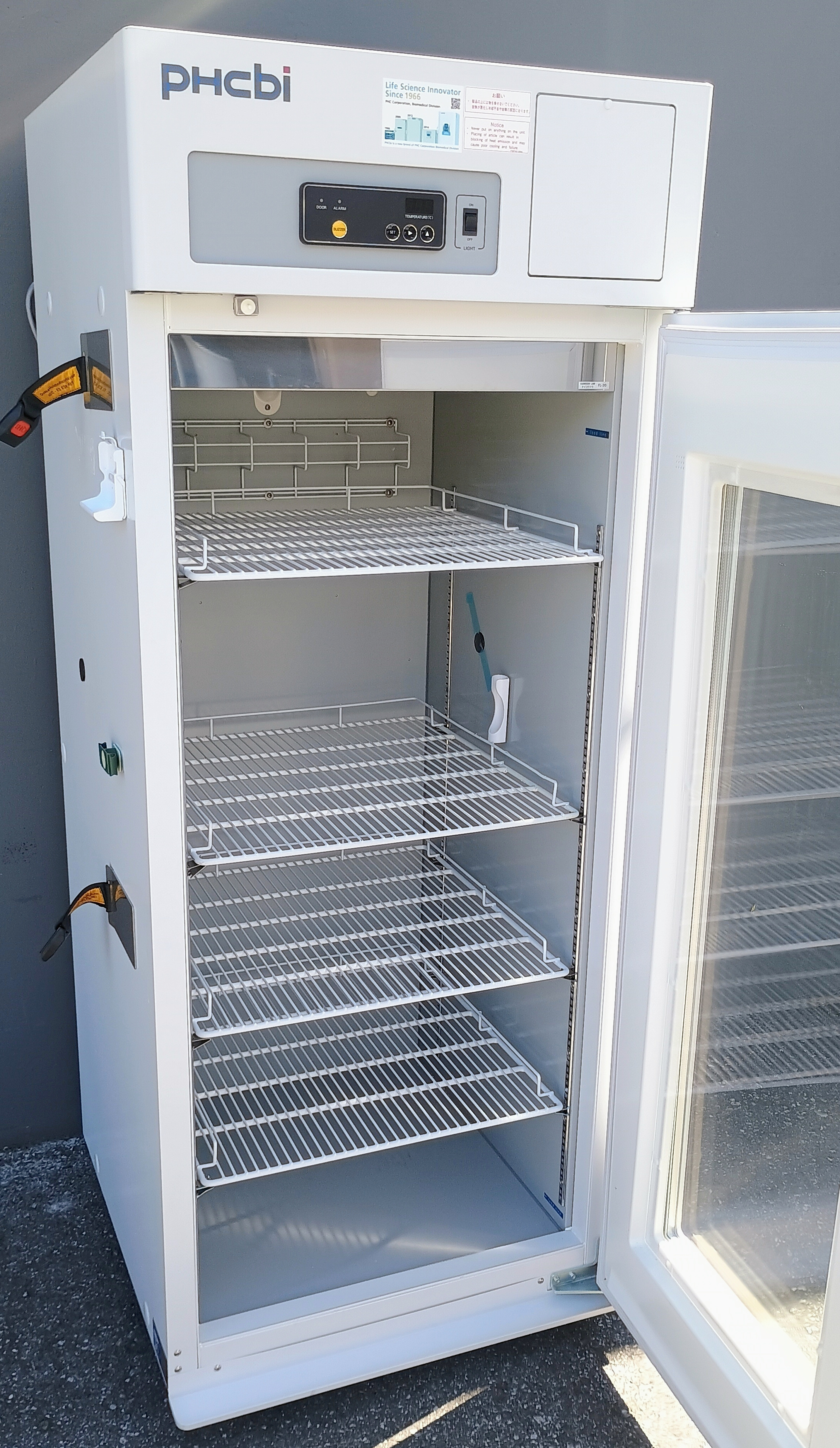 Refurbished PHCbi MPR-722-PA 4ºC Pharmaceutical Laboratory Refrigerator