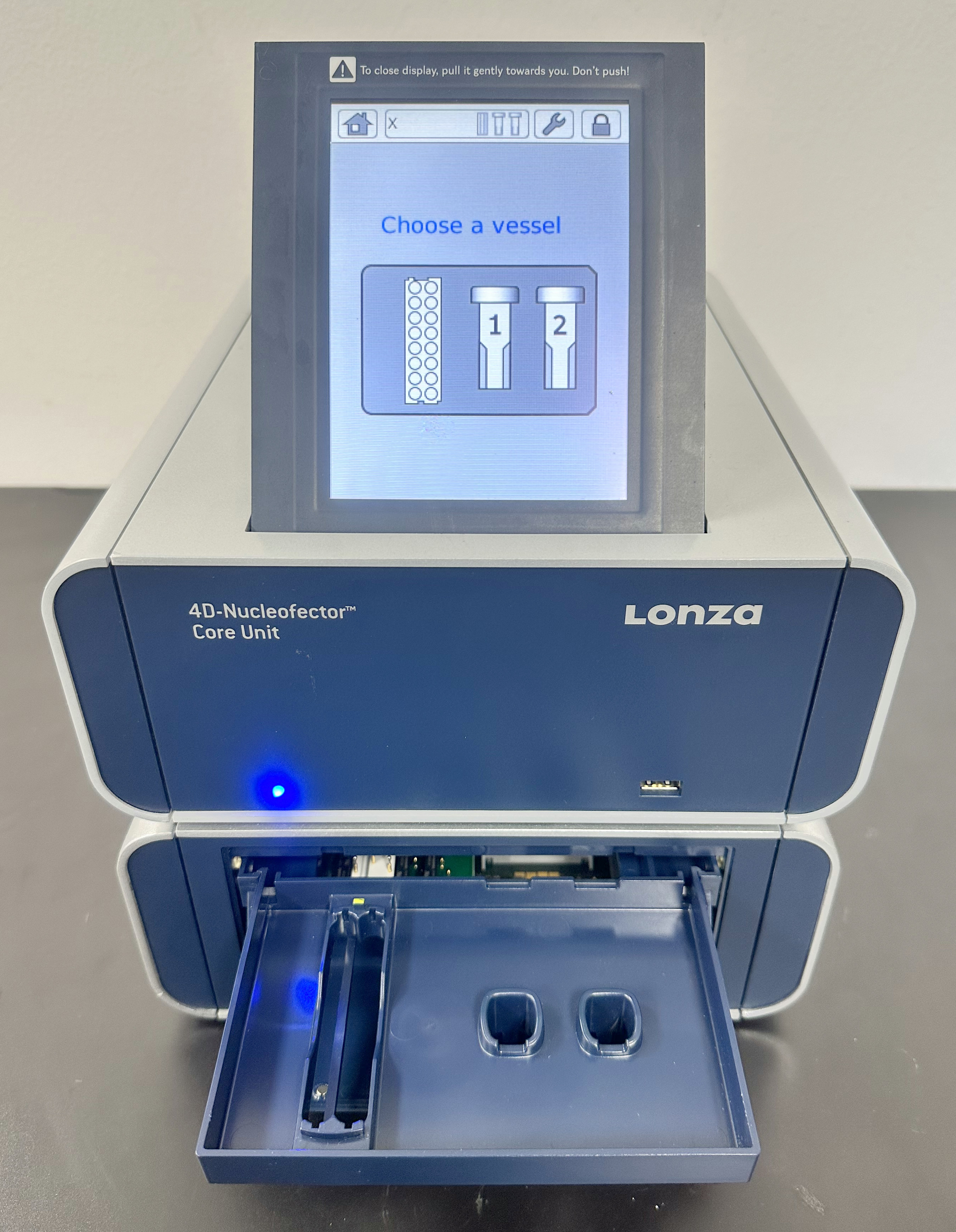 Refurbished 4D-Nucleofector Transfection System - Core Unit and X Unit