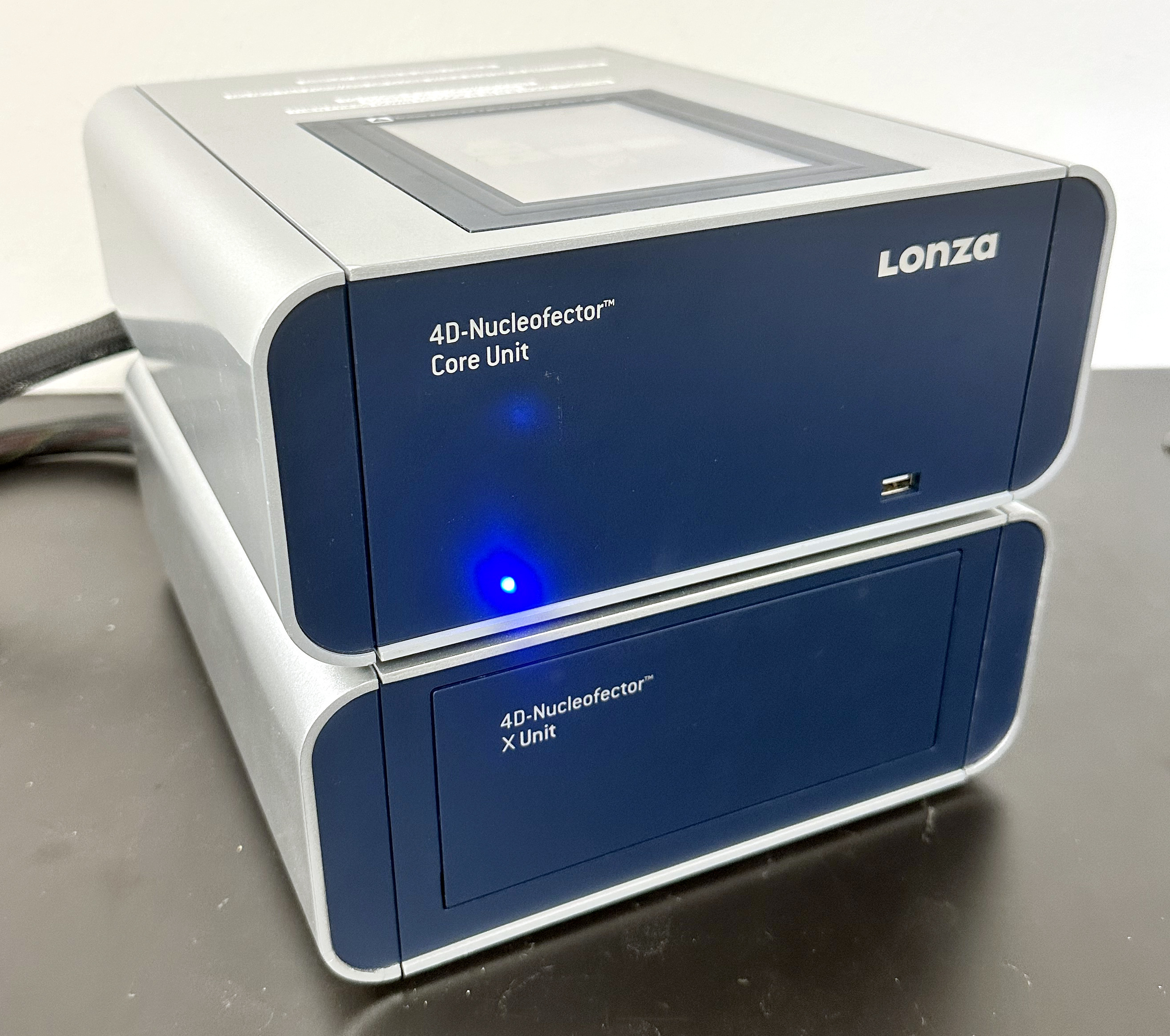 Refurbished 4D-Nucleofector Transfection System - Core Unit and X Unit