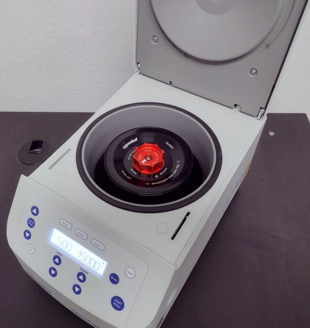 Used 5425 Benchtop Microcentrifuge