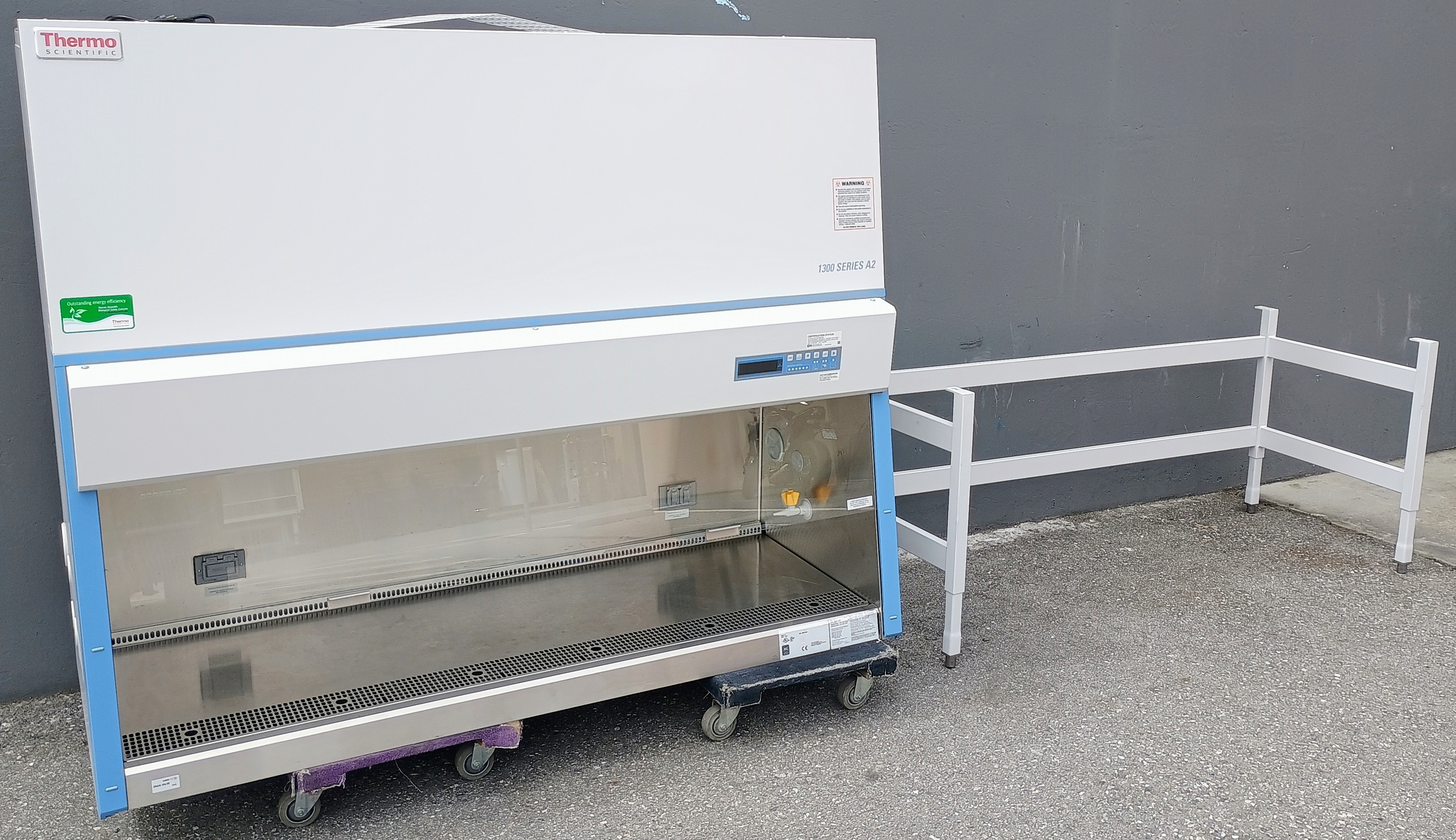 Refurbished Thermo 6ft. 1377 Biosafety Cabinet