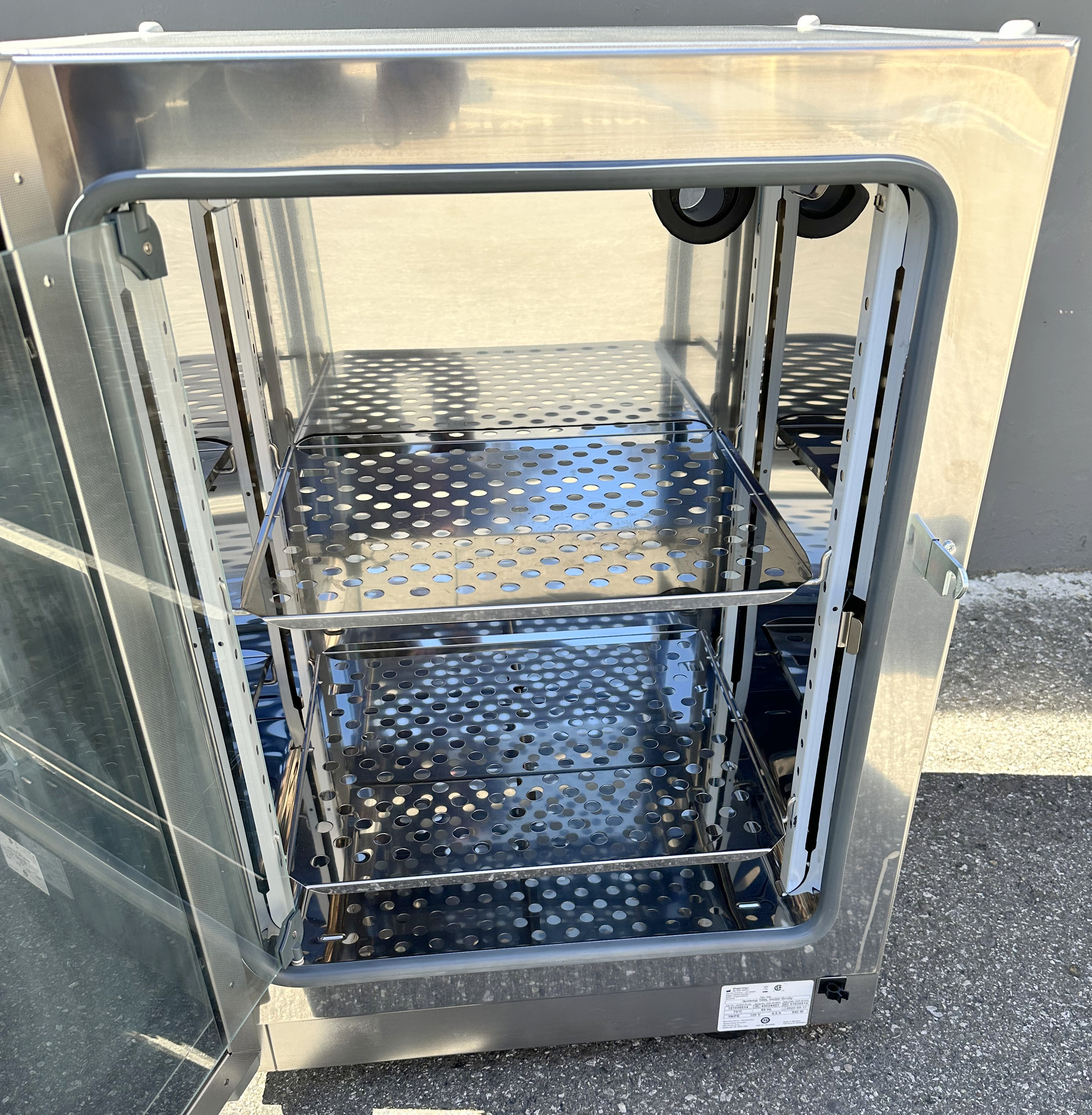 Refurbished Thermo Fisher Isotemp 100L Gravity Convection Microbiological Incubator