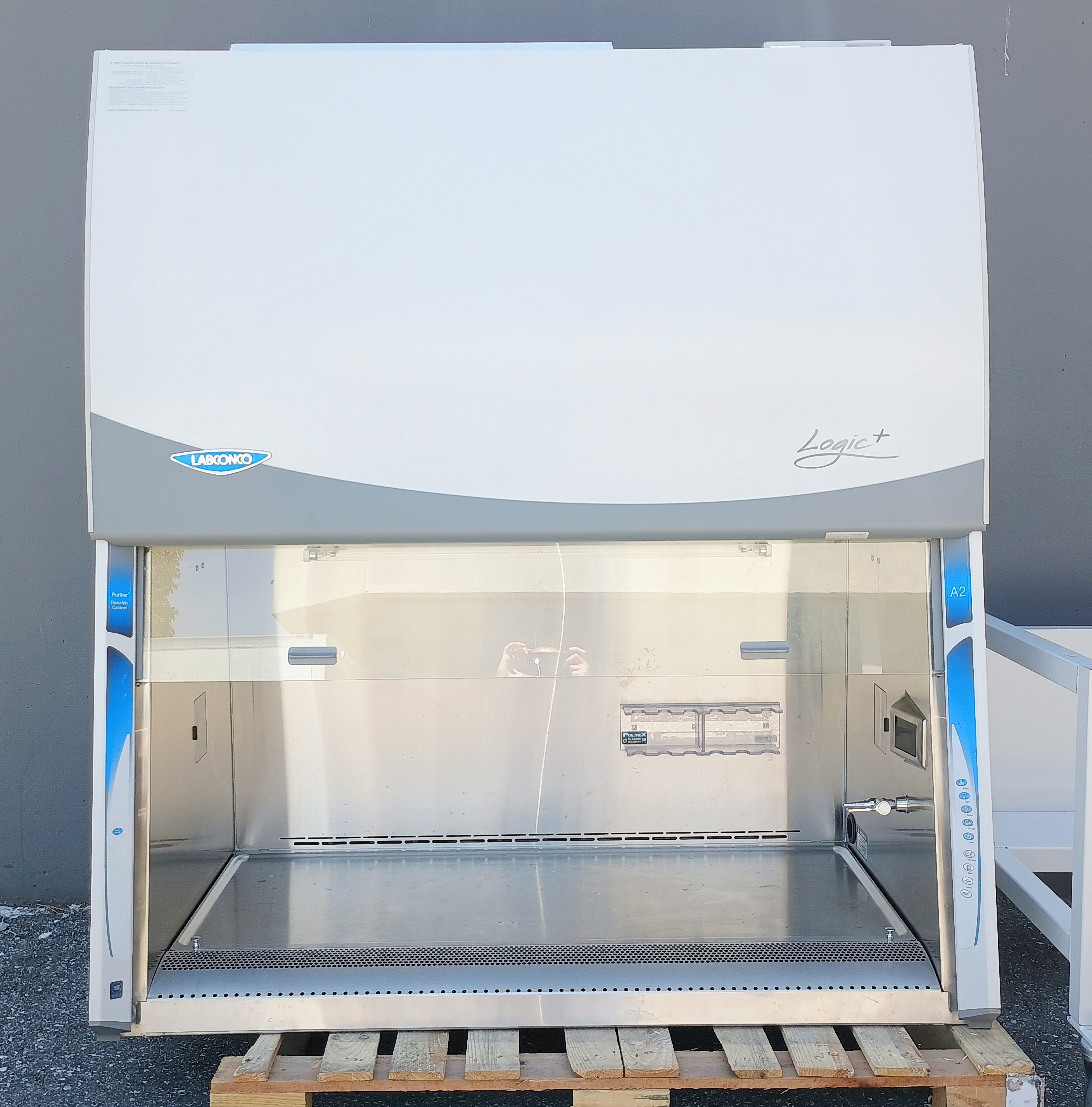 Refurbished Labconco 4ft. Purifier Logic+ Biosafety Cabinet