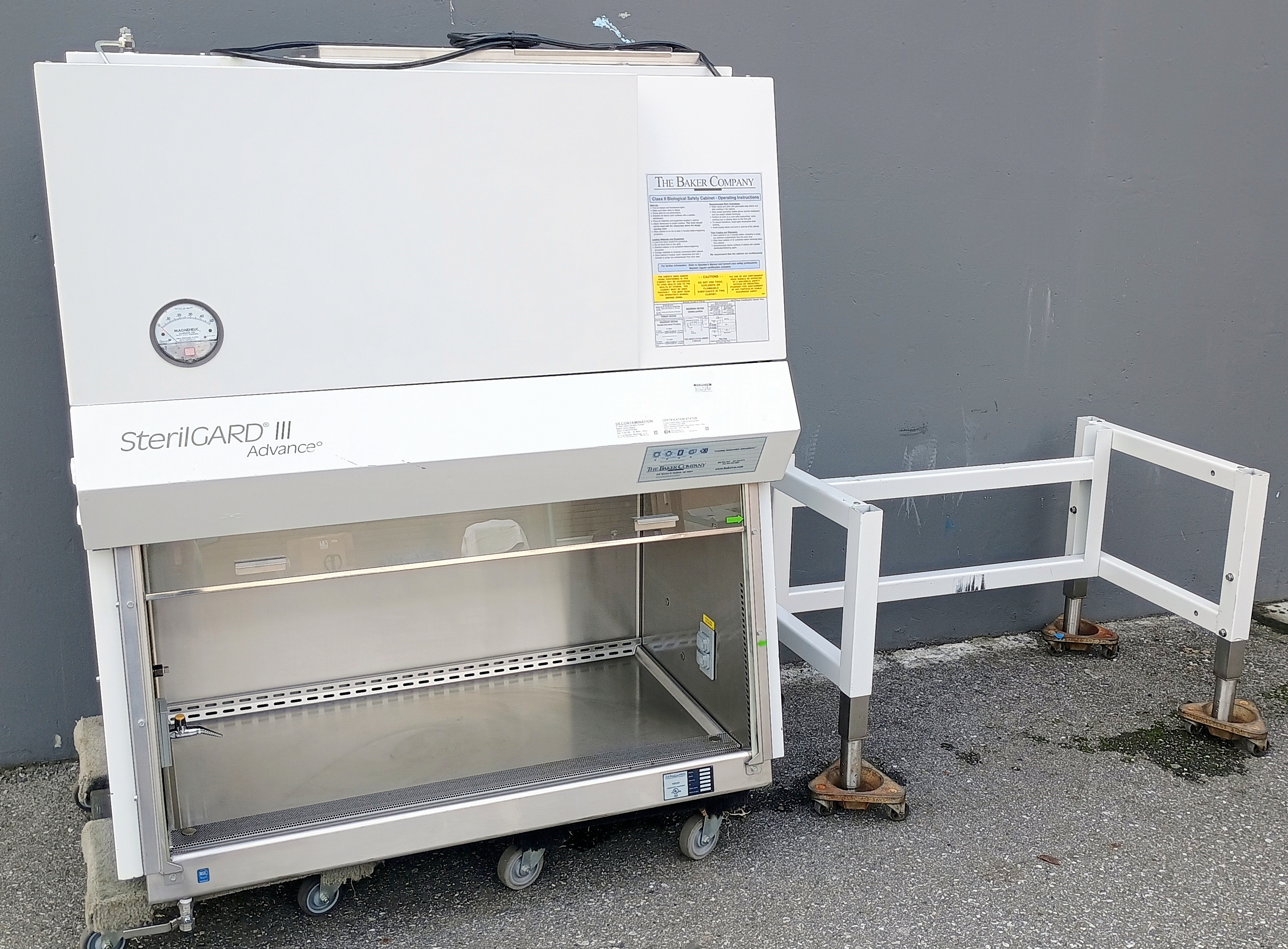 Refurbished Baker 4ft. SG403A SterilGARD III Biosafety Cabinet