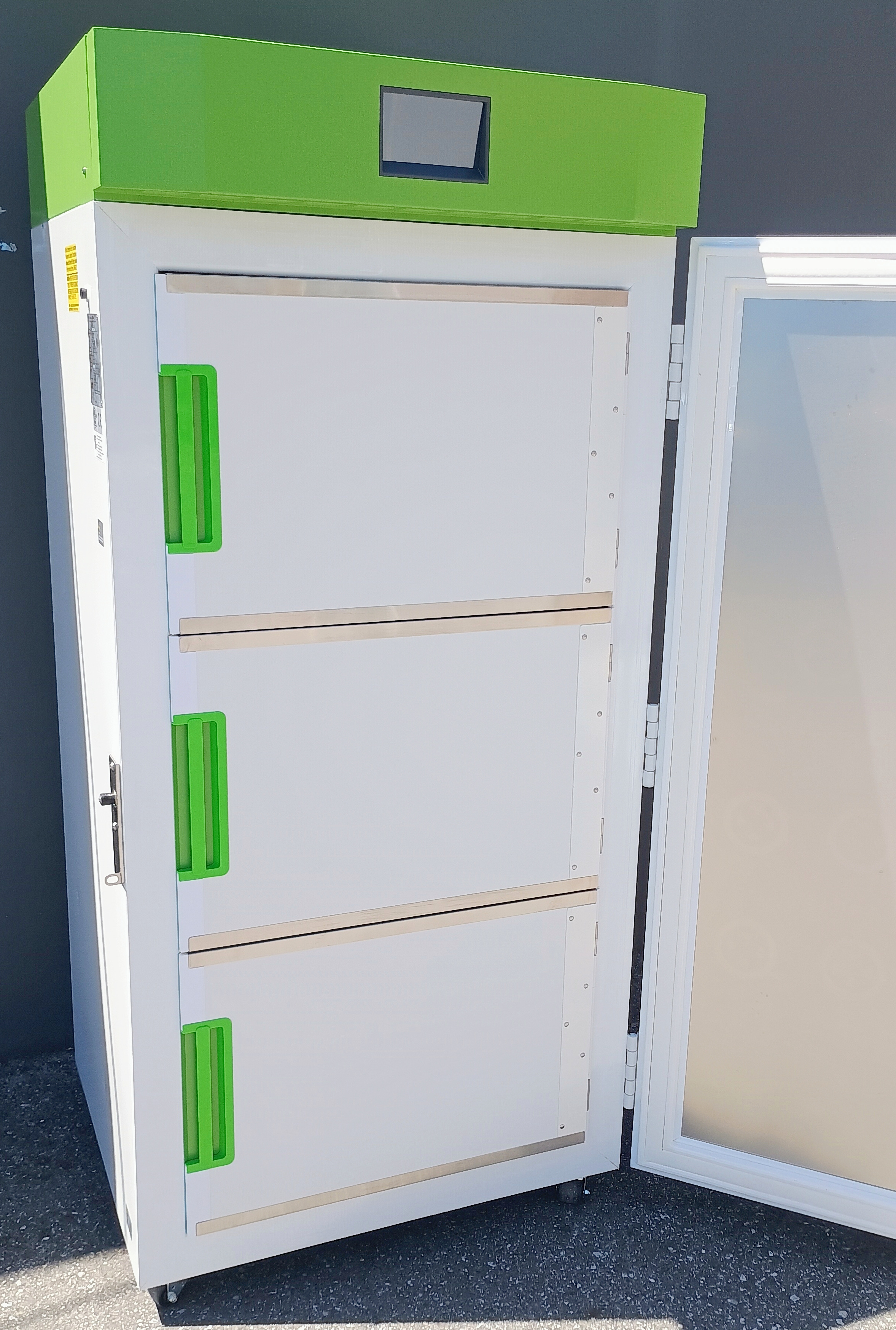 Refurbished Stirling Ultracold SU780XLE -80ºC Ultra-Low Temperature Freezer 100-264 Volt