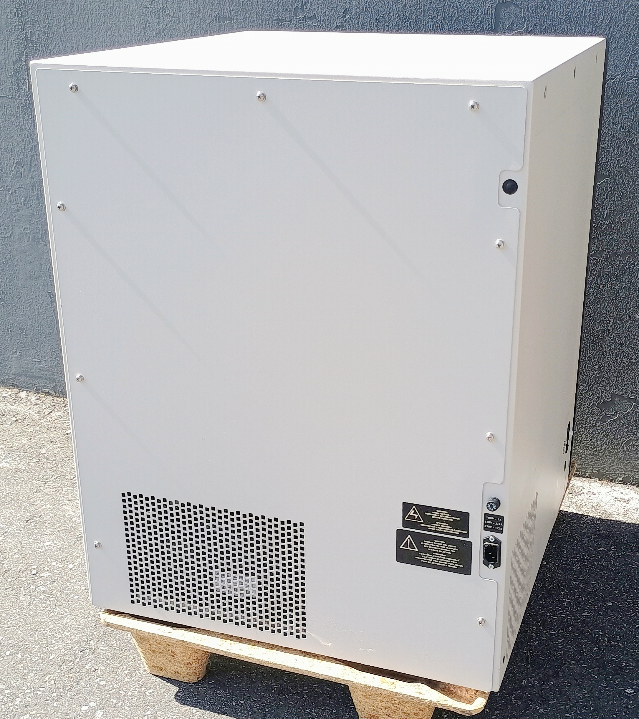 Refurbished Eppendorf / New Brunswick Innova 42R Refrigerated Incubator Shaker