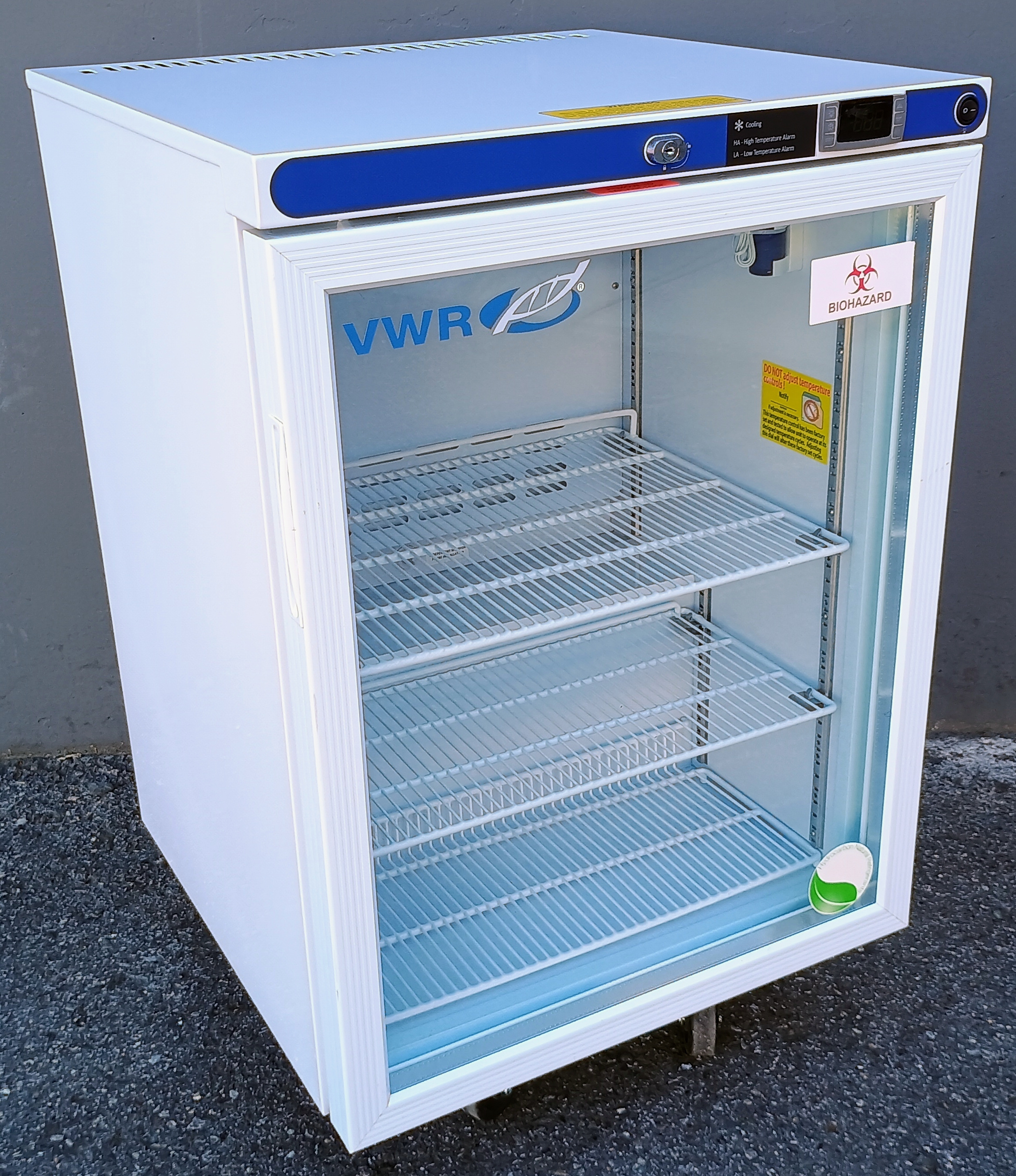 Refurbished VWR HCUCFS0430 -30ºC Undercounter Laboratory Freezer