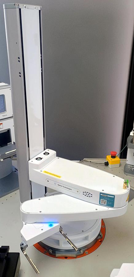 Refurbished Agilent DDR Direct Drive Microplate Robot Arm with Power Supply Controller