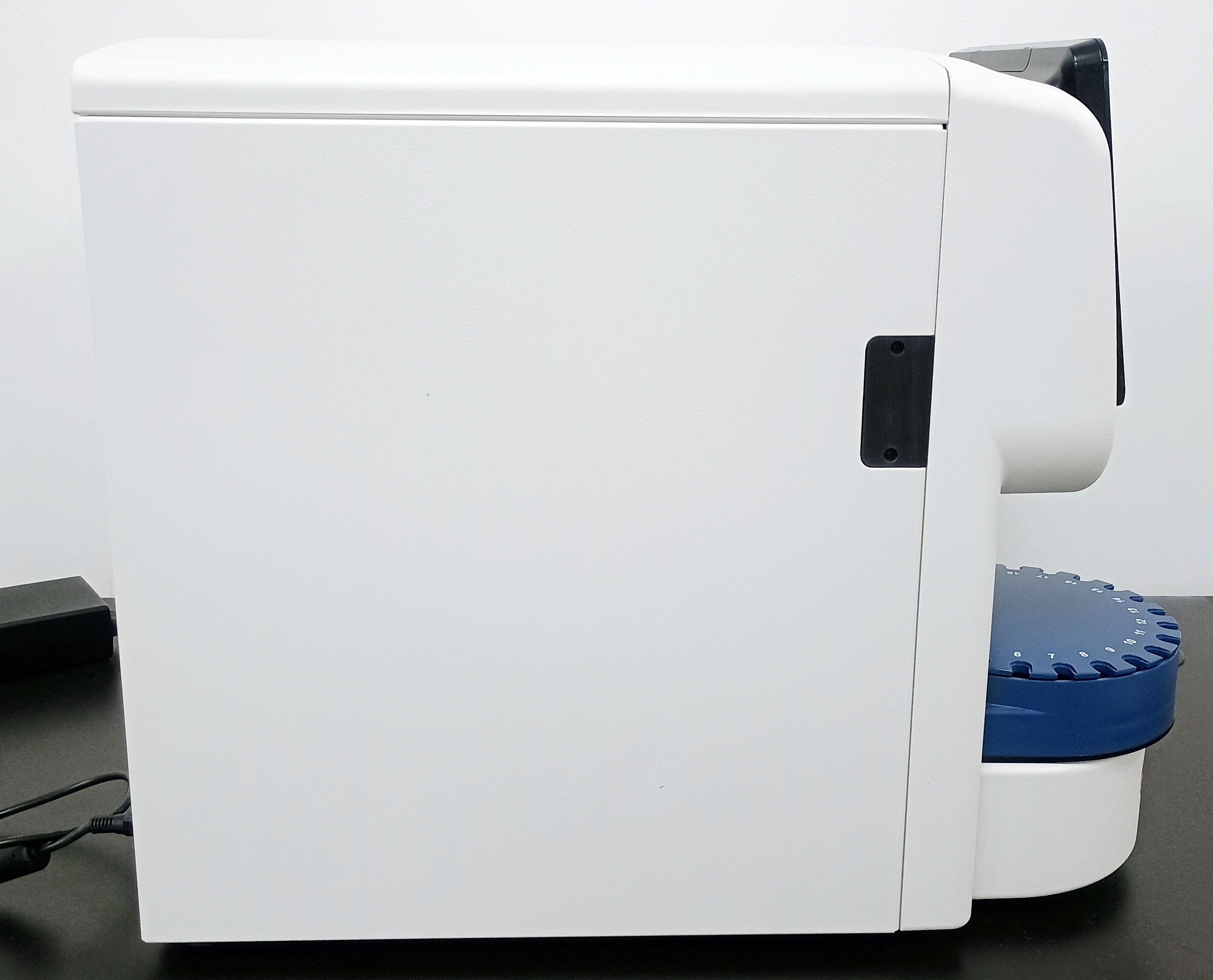 Used Beckman Vi-CELL BLU Cell Viability Analyzer