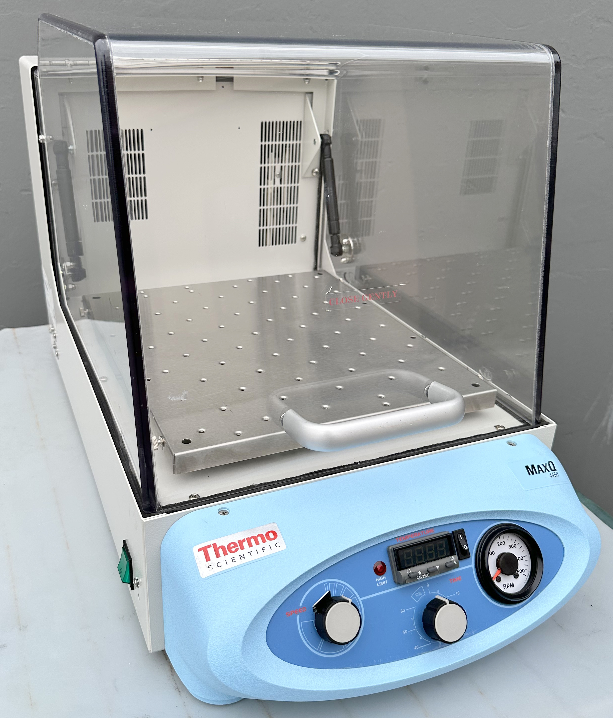 Refurbished Thermo MaxQ 4450 Incubator Shaker