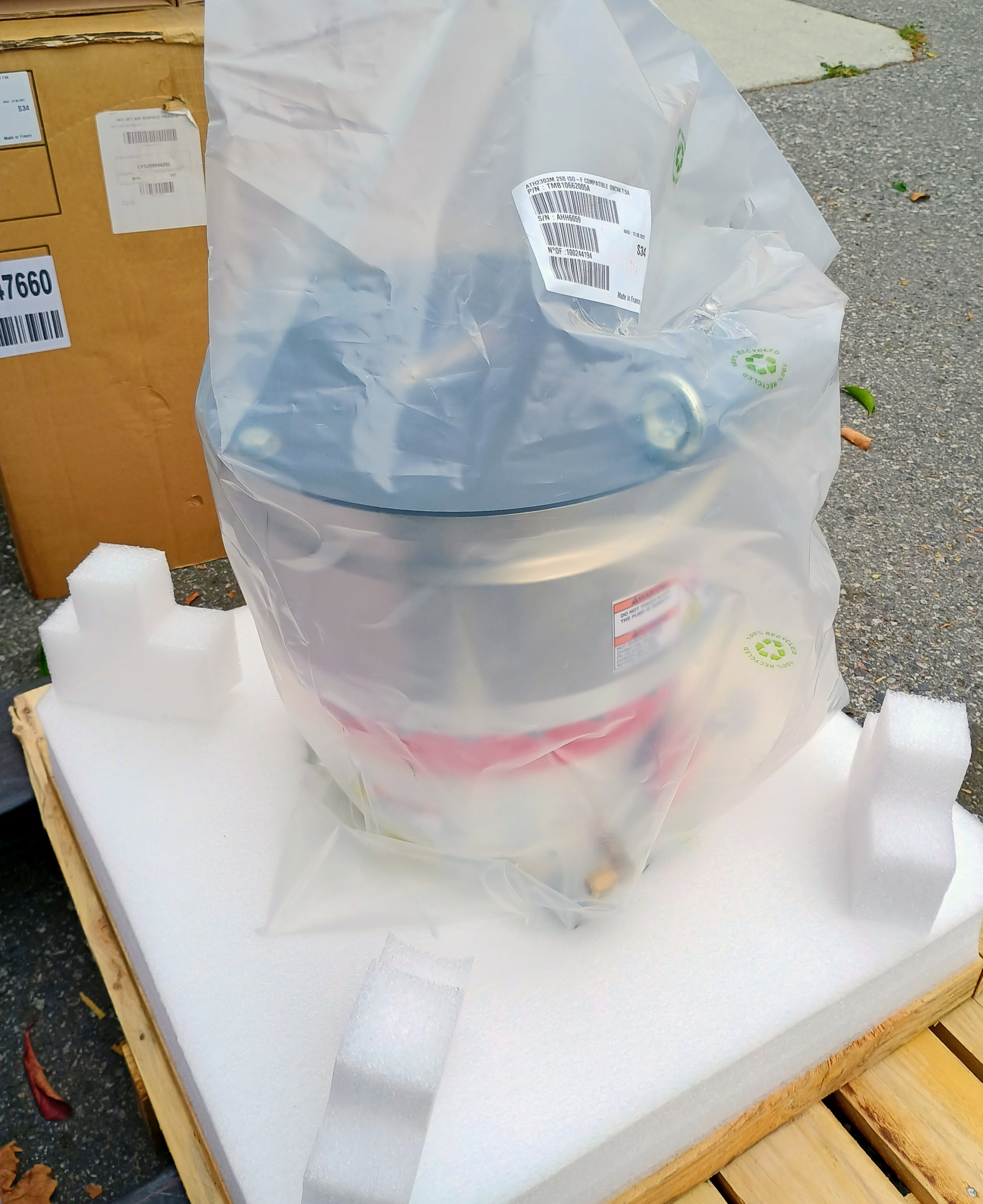 Pfeiffer ATH2303M Turbo Pump