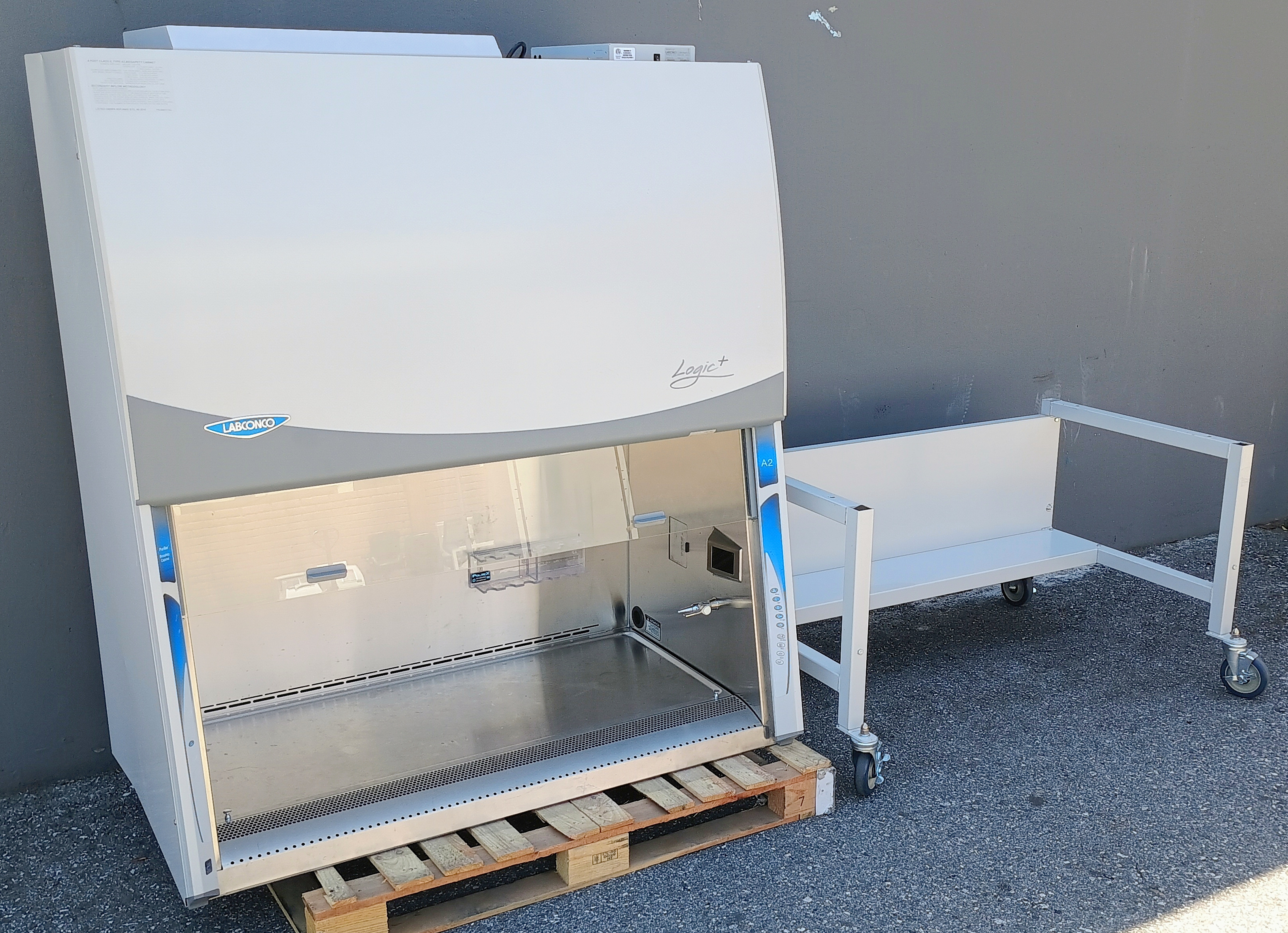 Refurbished Labconco 4ft. Purifier Logic+ Biosafety Cabinet