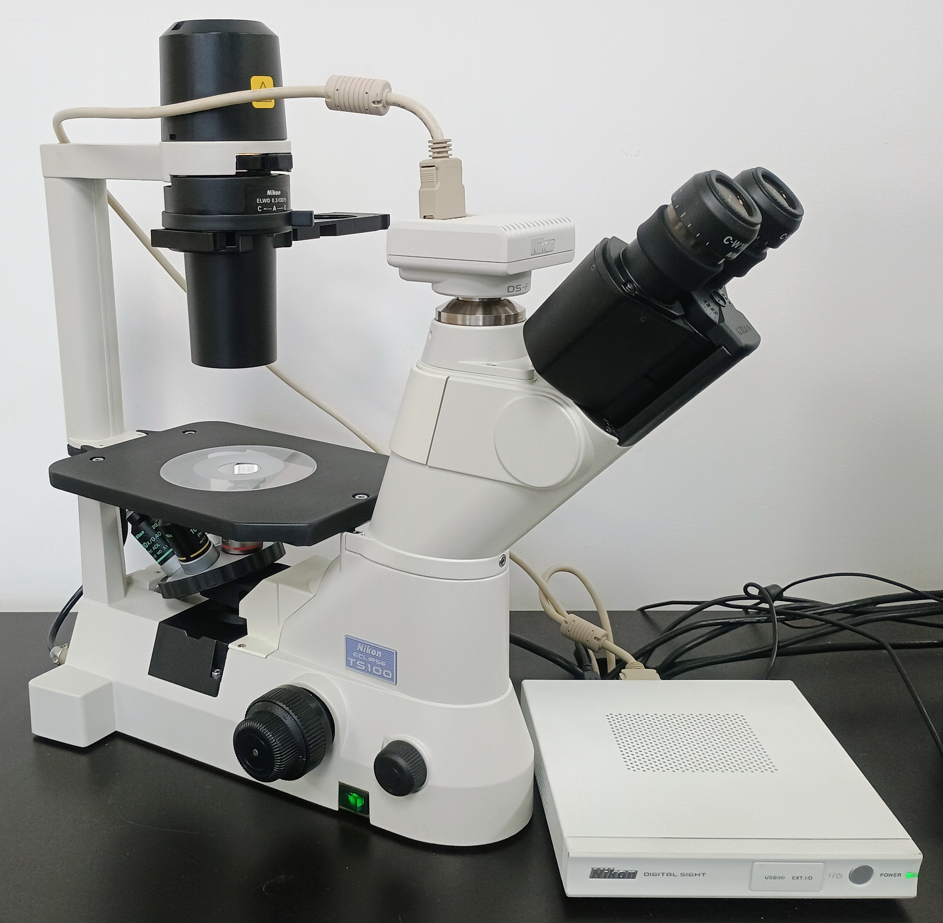 Refurbished Nikon Eclipse TS100 Inverted Phase Contrast Microscope - Trino w/ Nikon DS-Fi1 Camera
