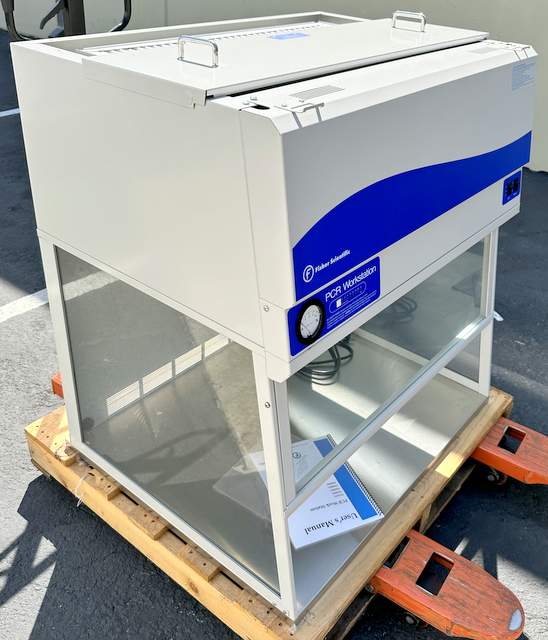 Refurbished Fisher 3ft. PCR Workstation