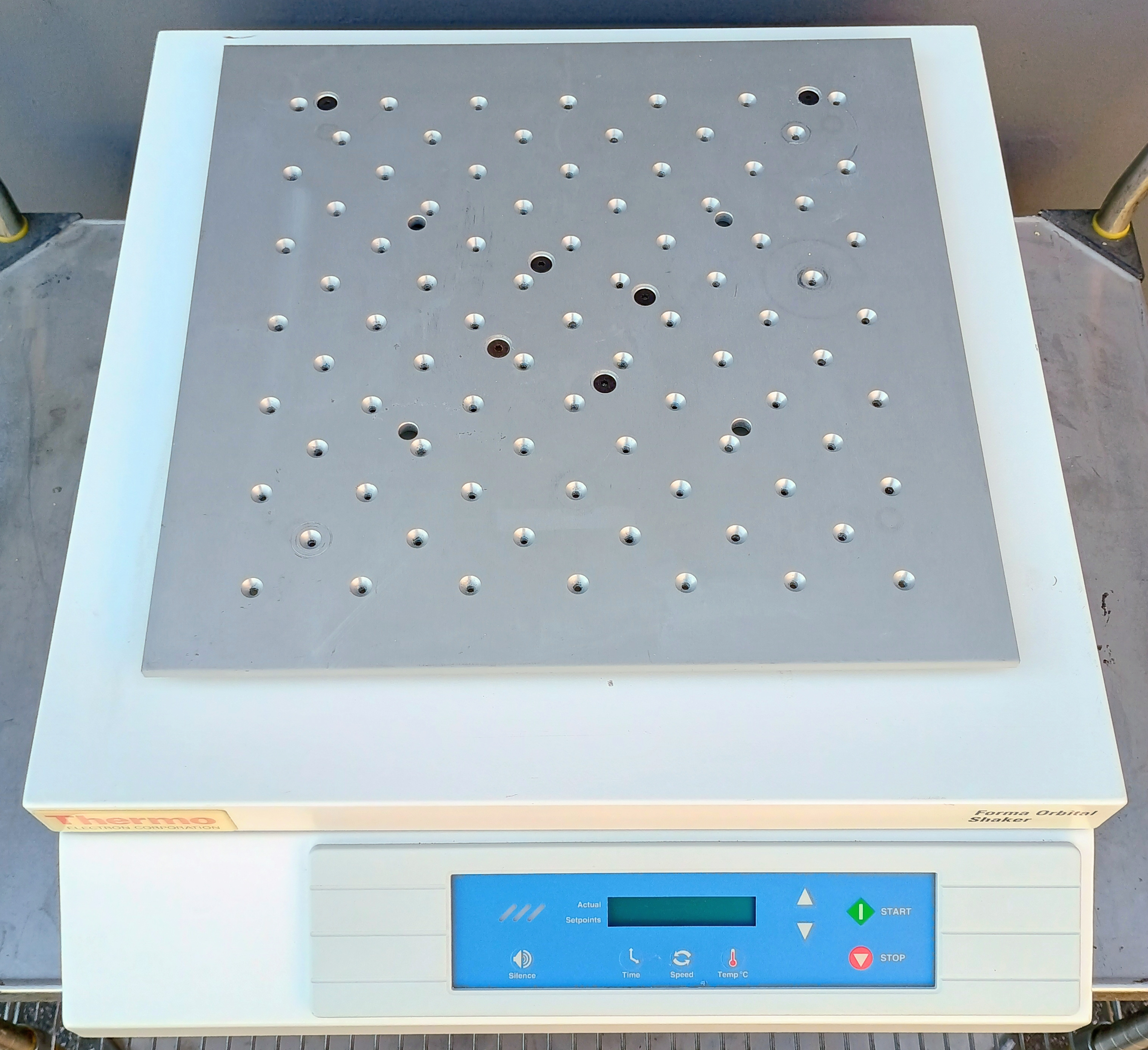 Used Thermo Forma 416 Platform Shaker