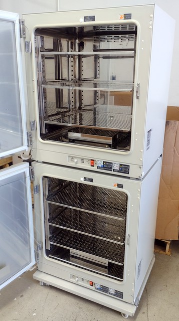 Refurbished Sanyo MCO-20AIC Dual-Chamber Air-Jacketed CO2 Incubators