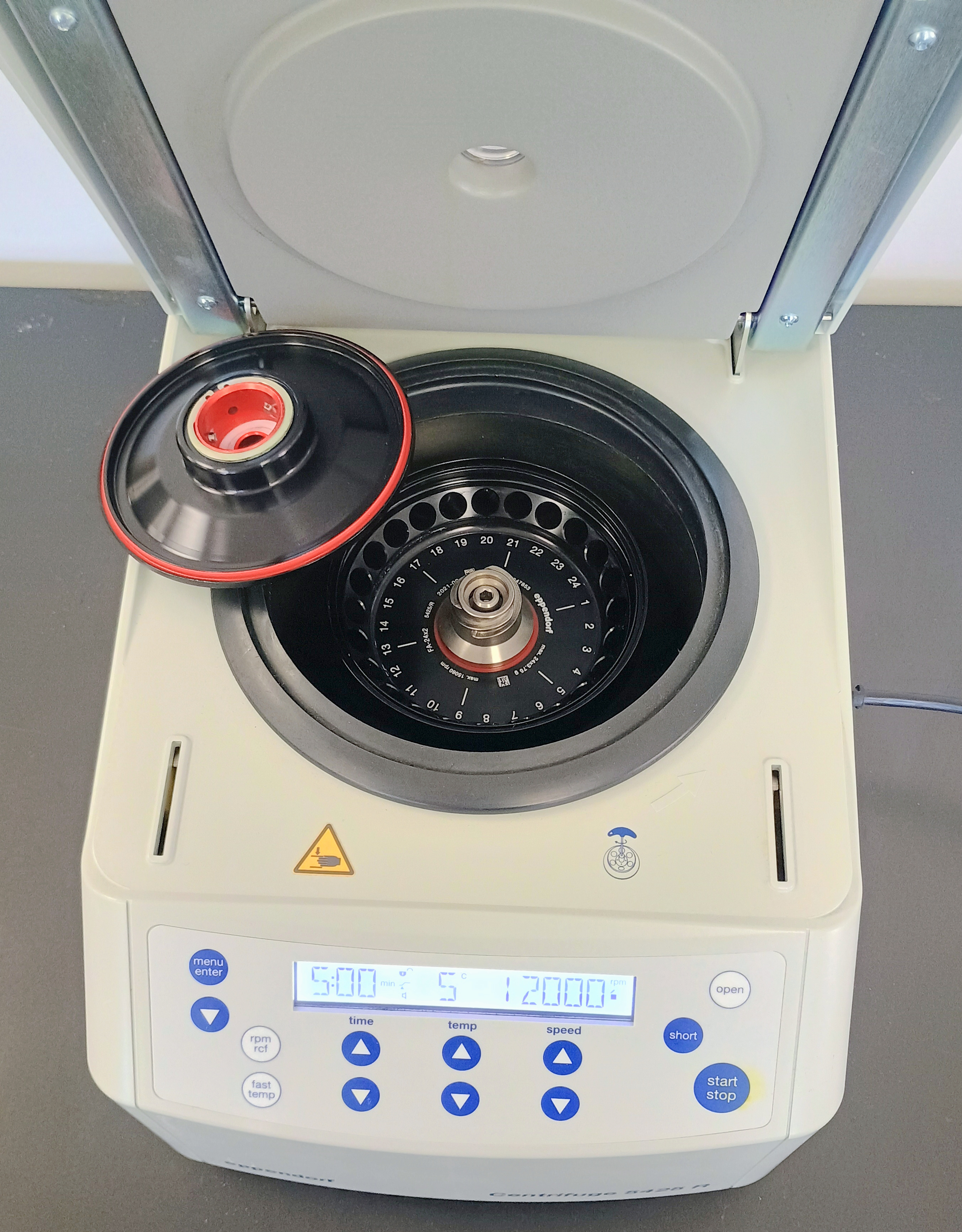 Refurbished Eppendorf 5425R Refrigerated Benchtop Microcentrifuge