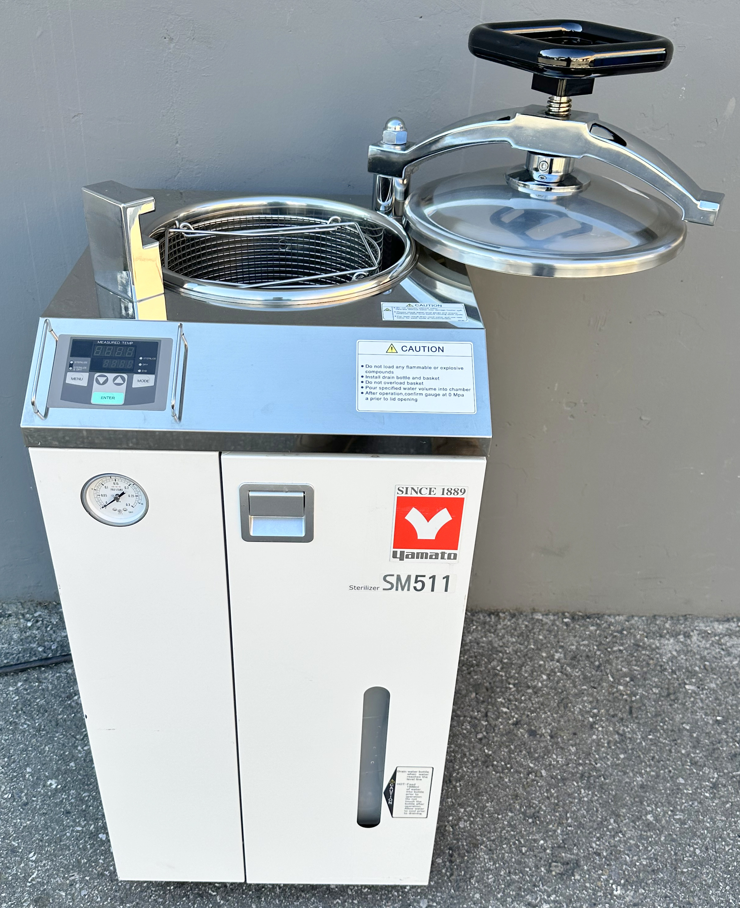 Refurbished SM511 Autoclave / Steam Sterilizer
