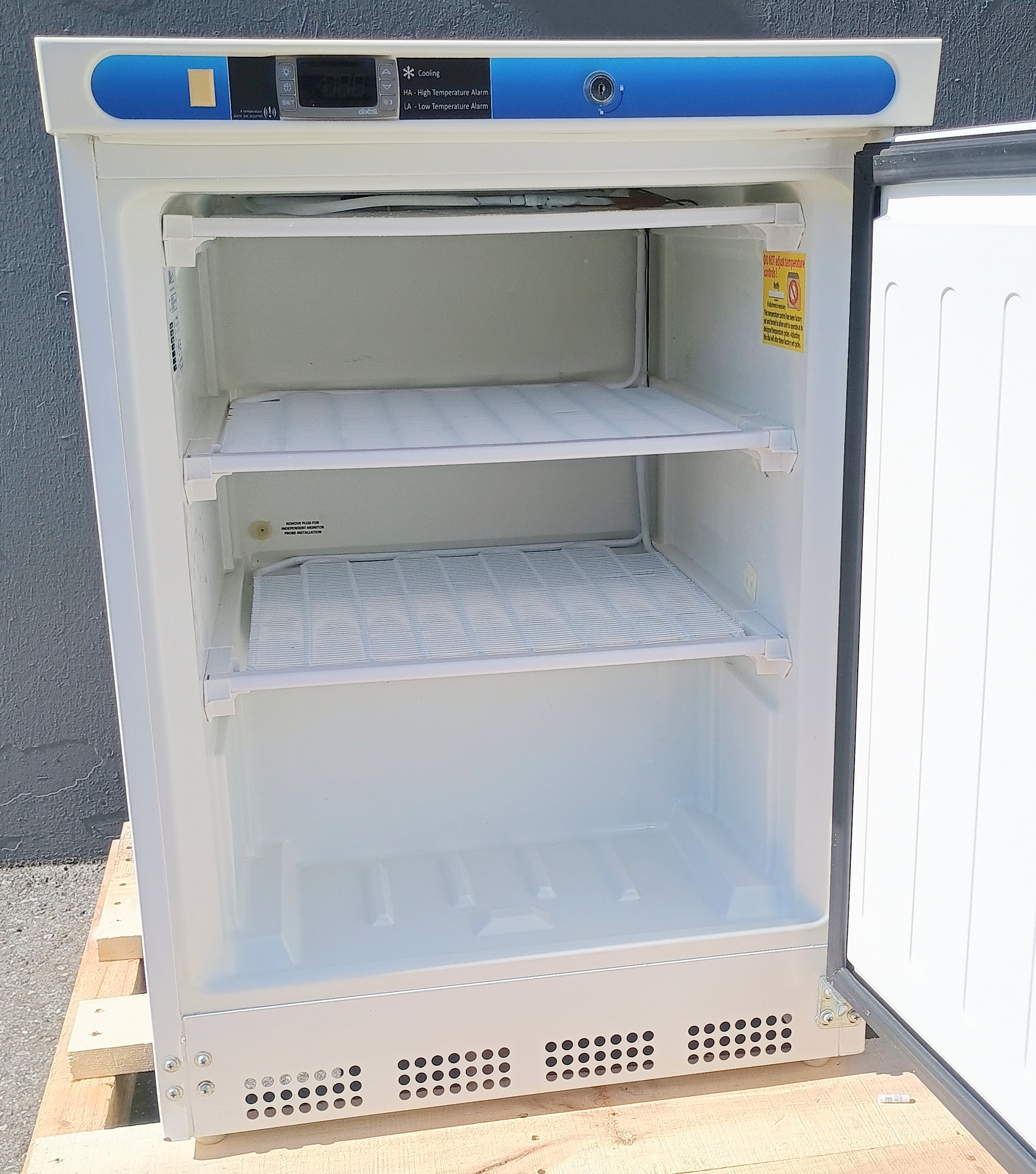 Refurbished LabRepCo LABHP-5-UFMB -20ºC Undercounter Laboratory Freezer