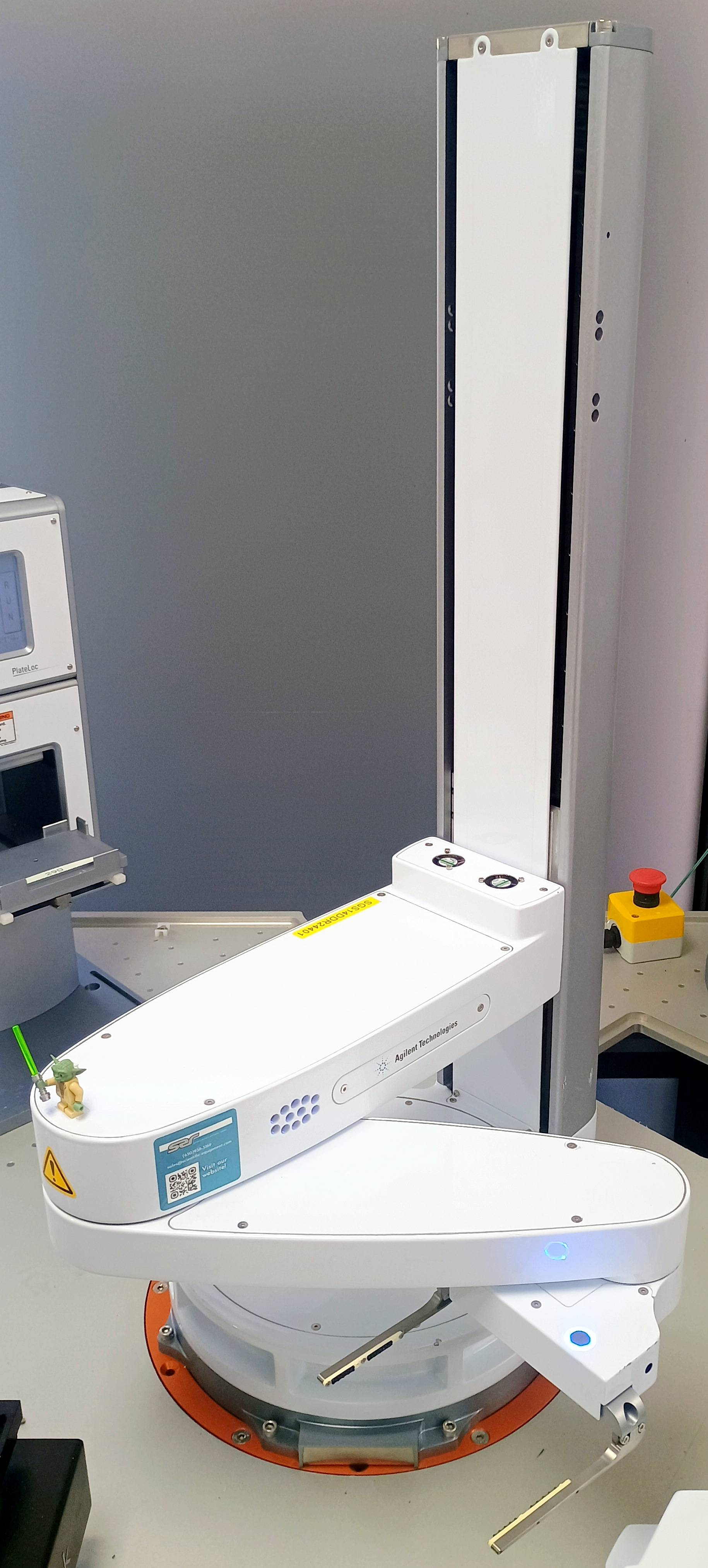 Refurbished Agilent DDR Direct Drive Microplate Robot Arm with Power Supply Controller