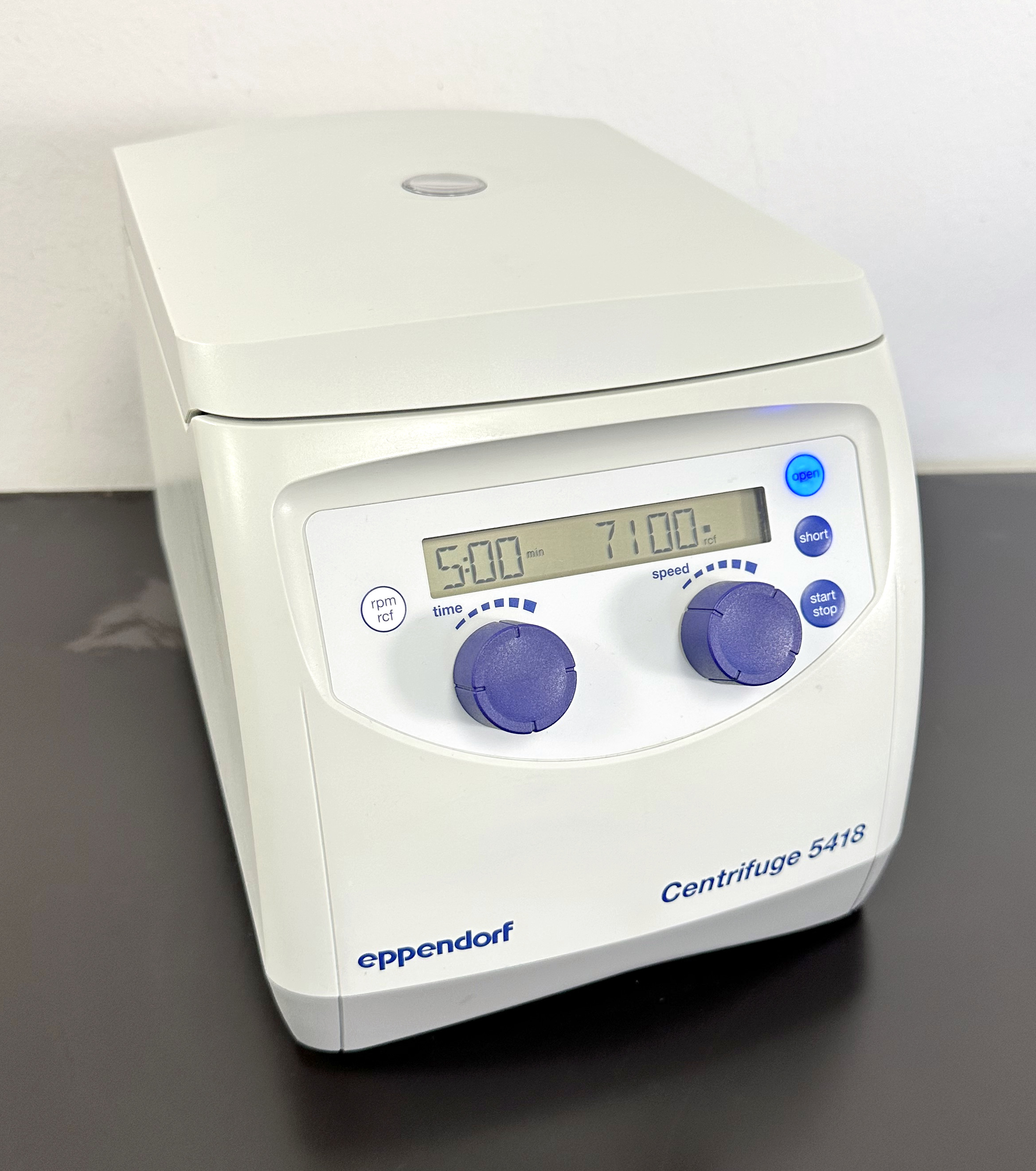 Refurbished Eppendorf 5418 Benchtop Microcentrifuge
