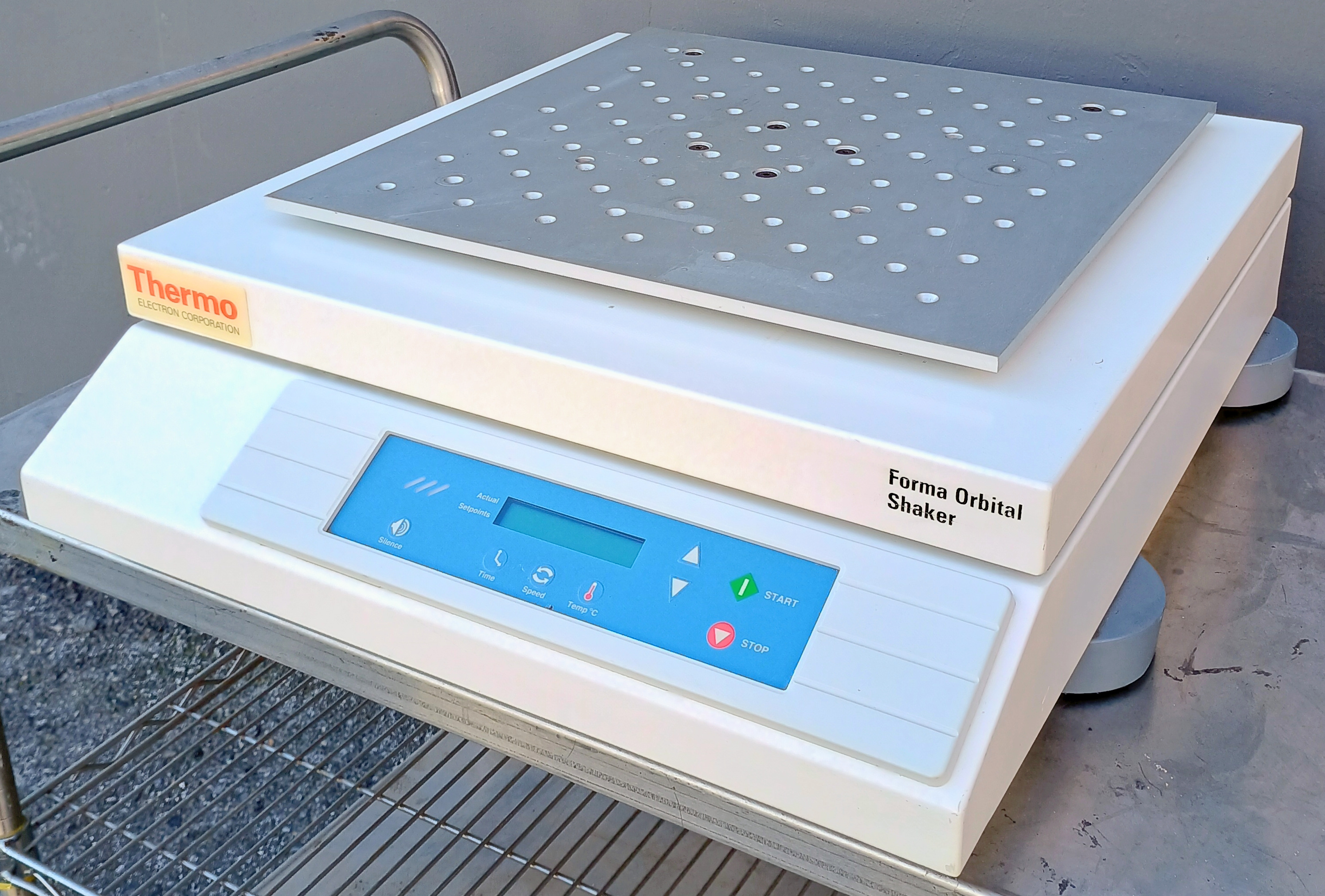 Used Thermo Forma 416 Platform Shaker