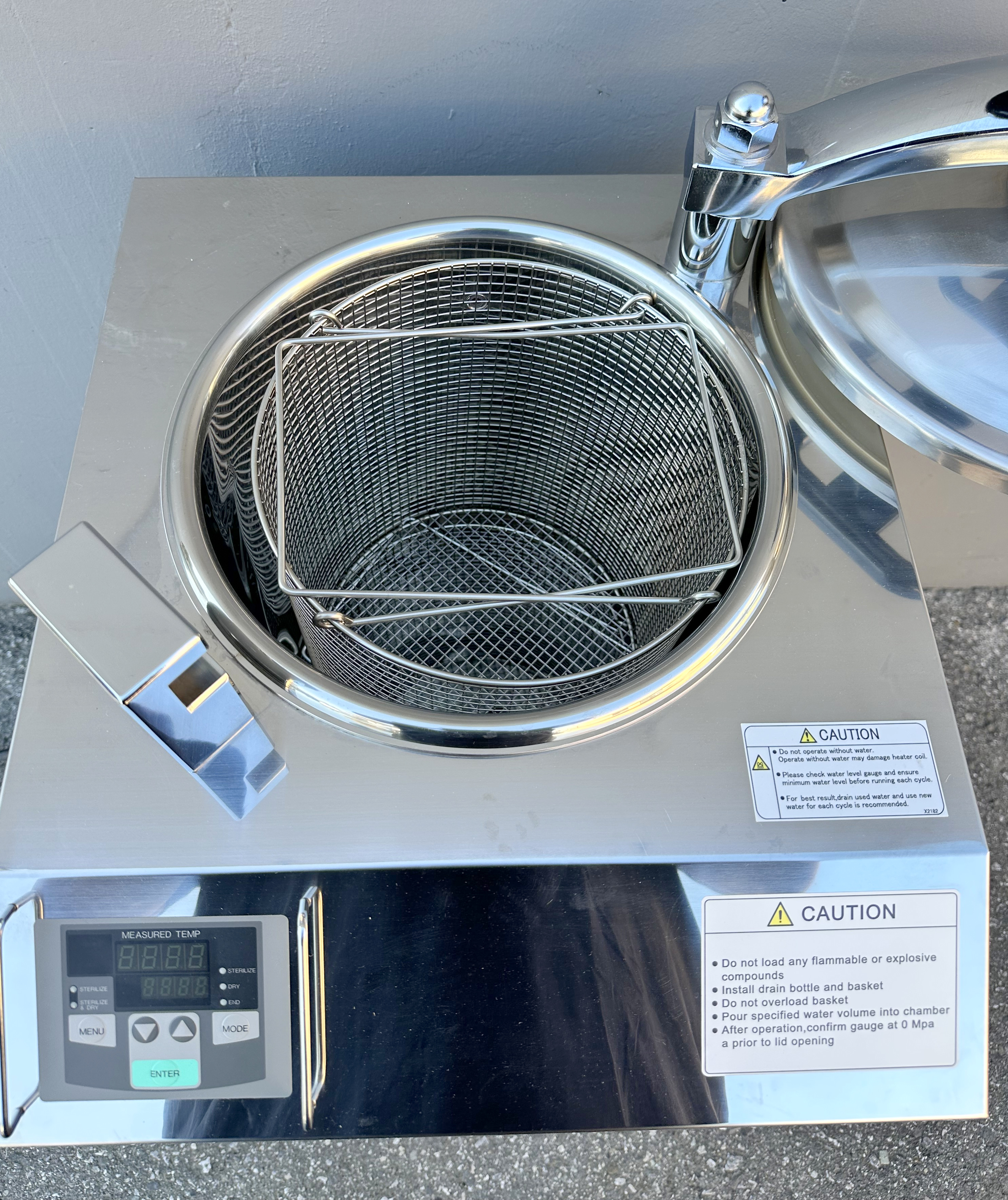 Refurbished SM511 Autoclave / Steam Sterilizer