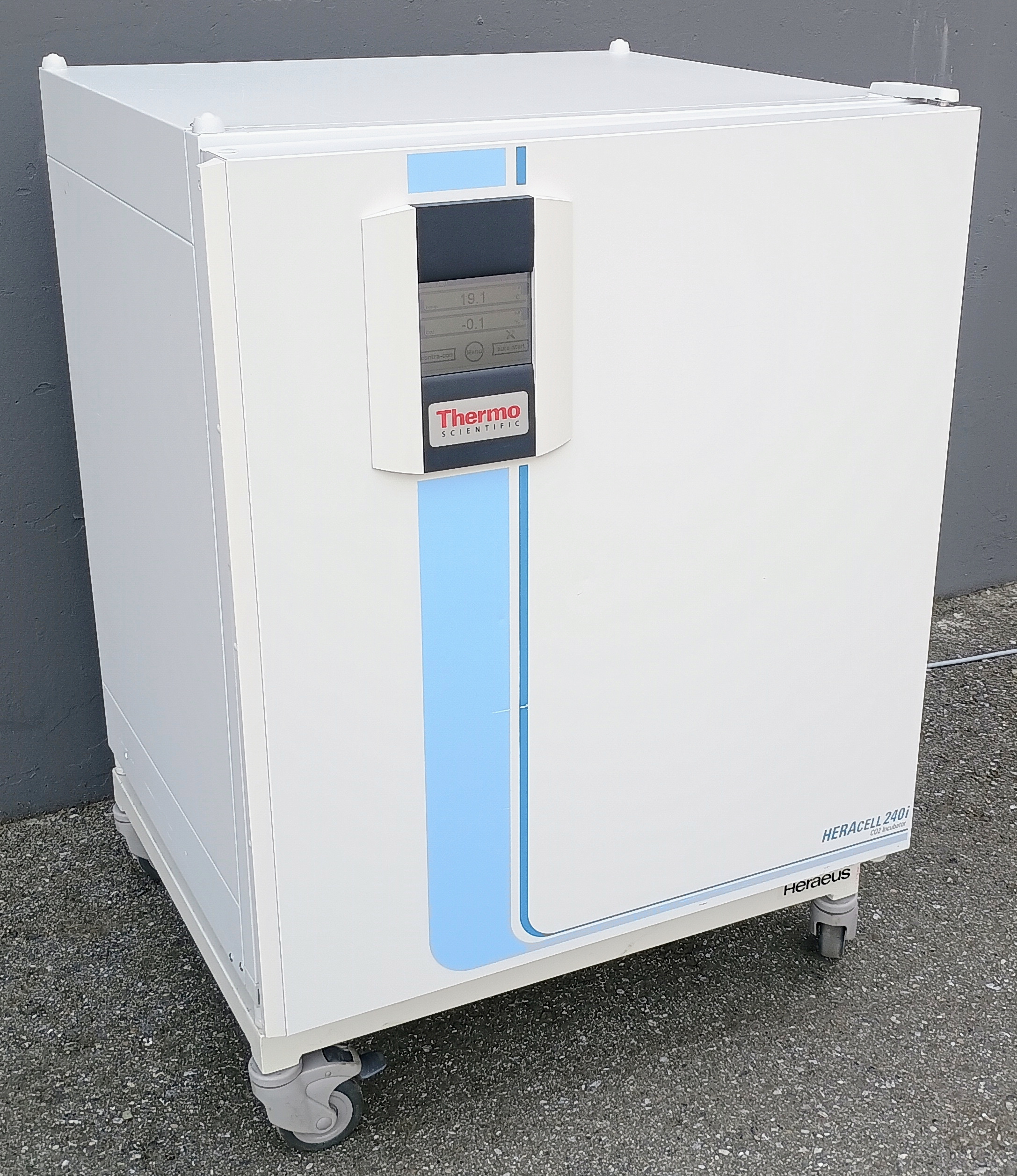 Refurbished Thermo HERAcell 240i Air-Jacketed CO2 Incubator