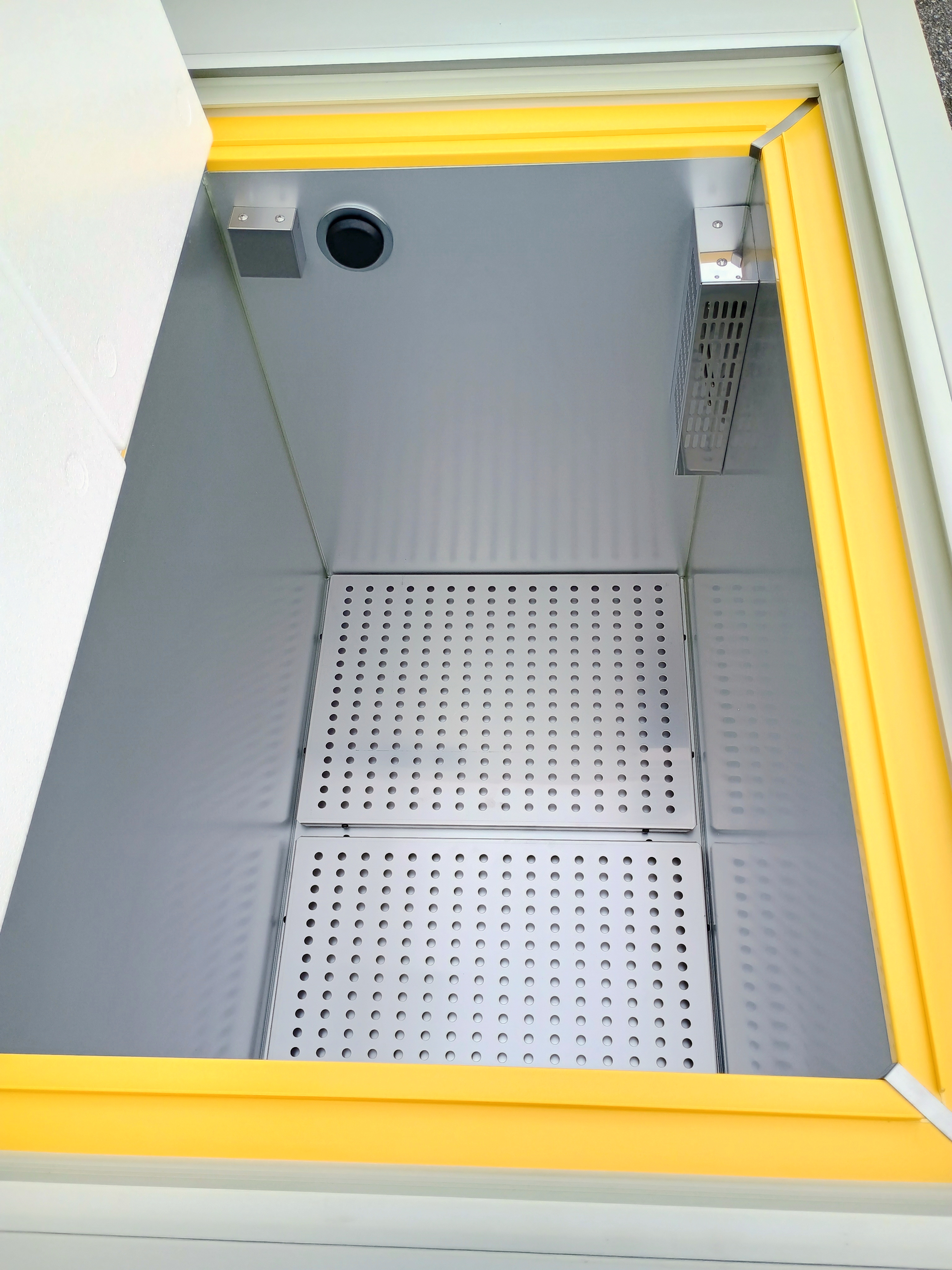 Used PHCbi MDF-C2156VANC-PA -150ºC Cryogenic Chest Freezer