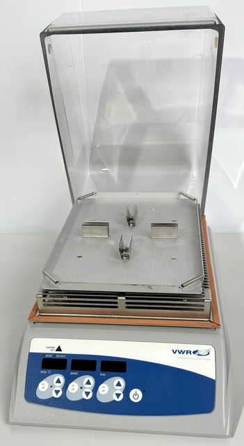Refurbished VWR Catalog no. 12620-930 Incubating Microplate Shaker