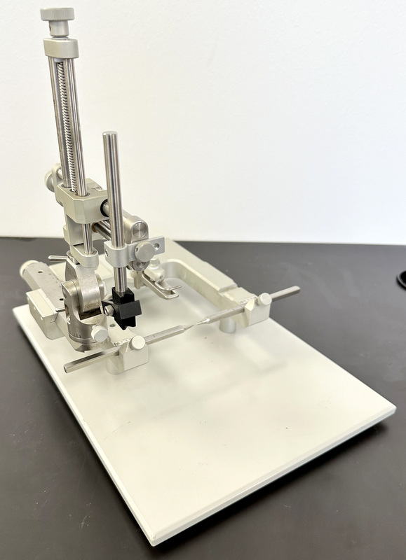 Refurbished Stoelting Lab Standard Stereotaxic Instrument for Rat, Part no. 51600