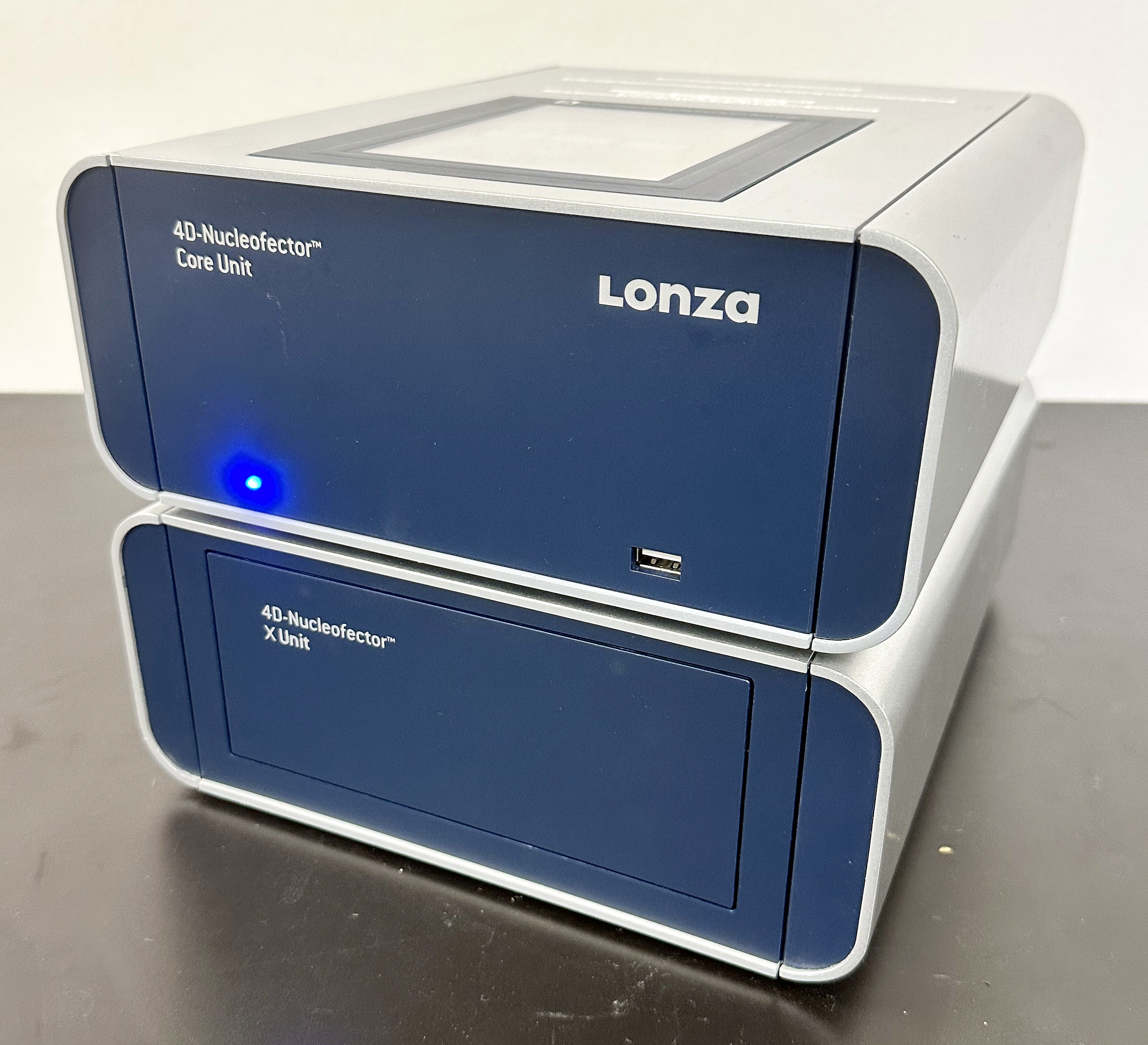 Refurbished 4D-Nucleofector Transfection System - Core Unit and X Unit