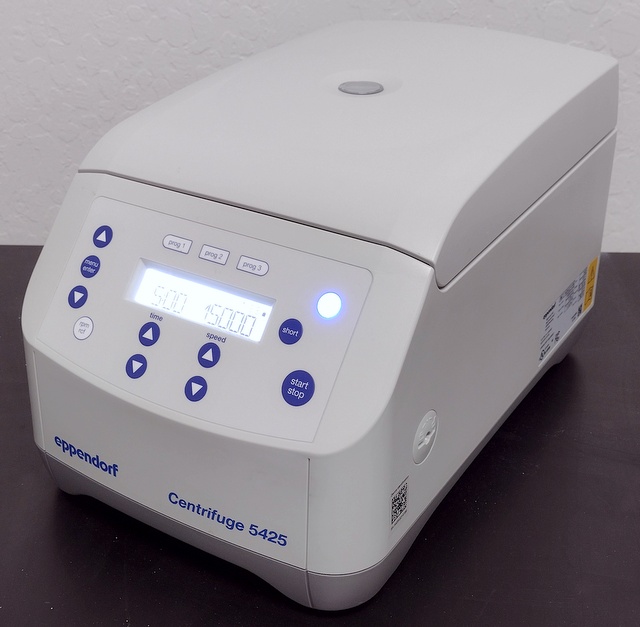Used 5425 Benchtop Microcentrifuge