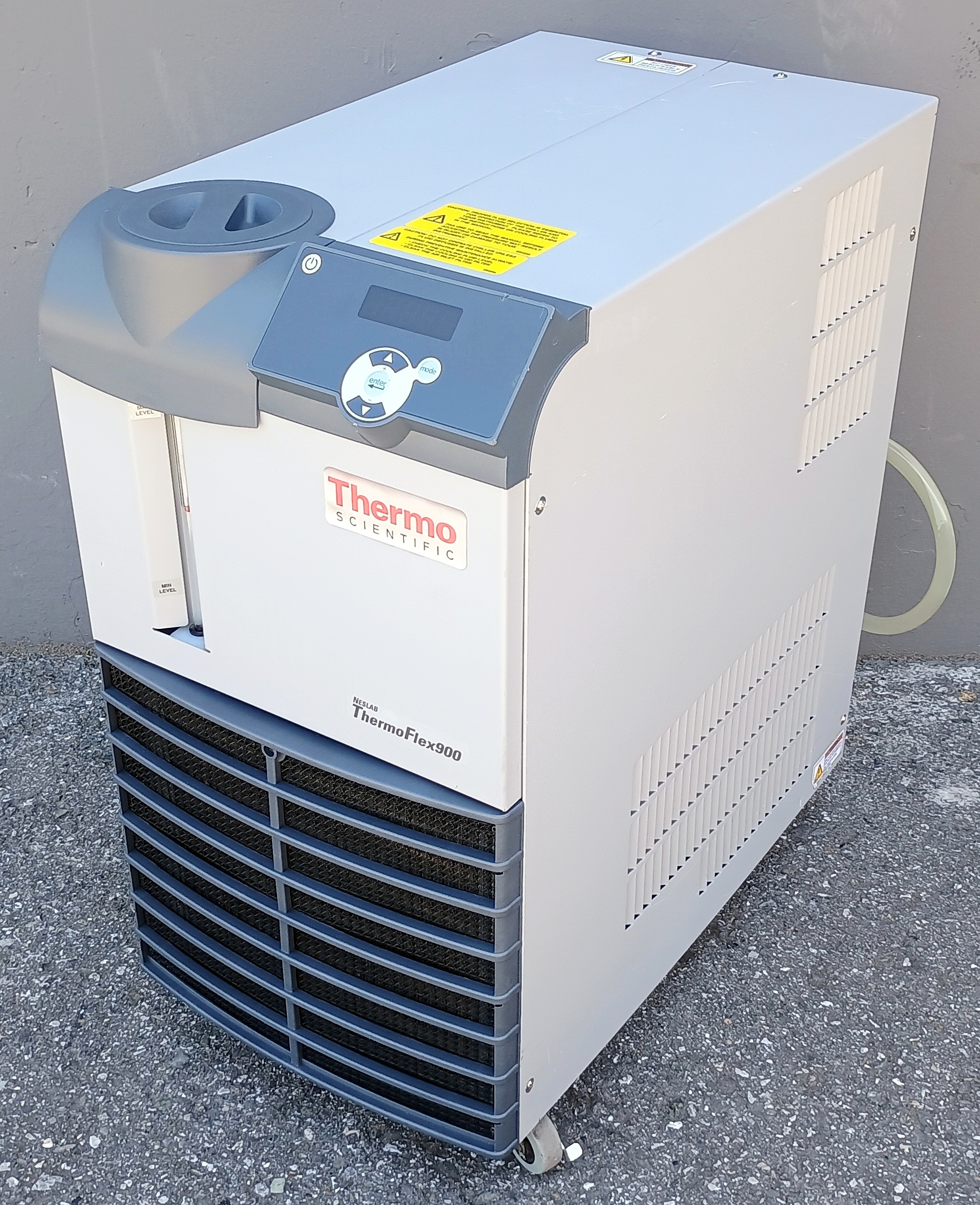 Refurbished Thermo Neslab Thermo Neslab ThermoFlex 900 Recirculating Chiller 208 Volt