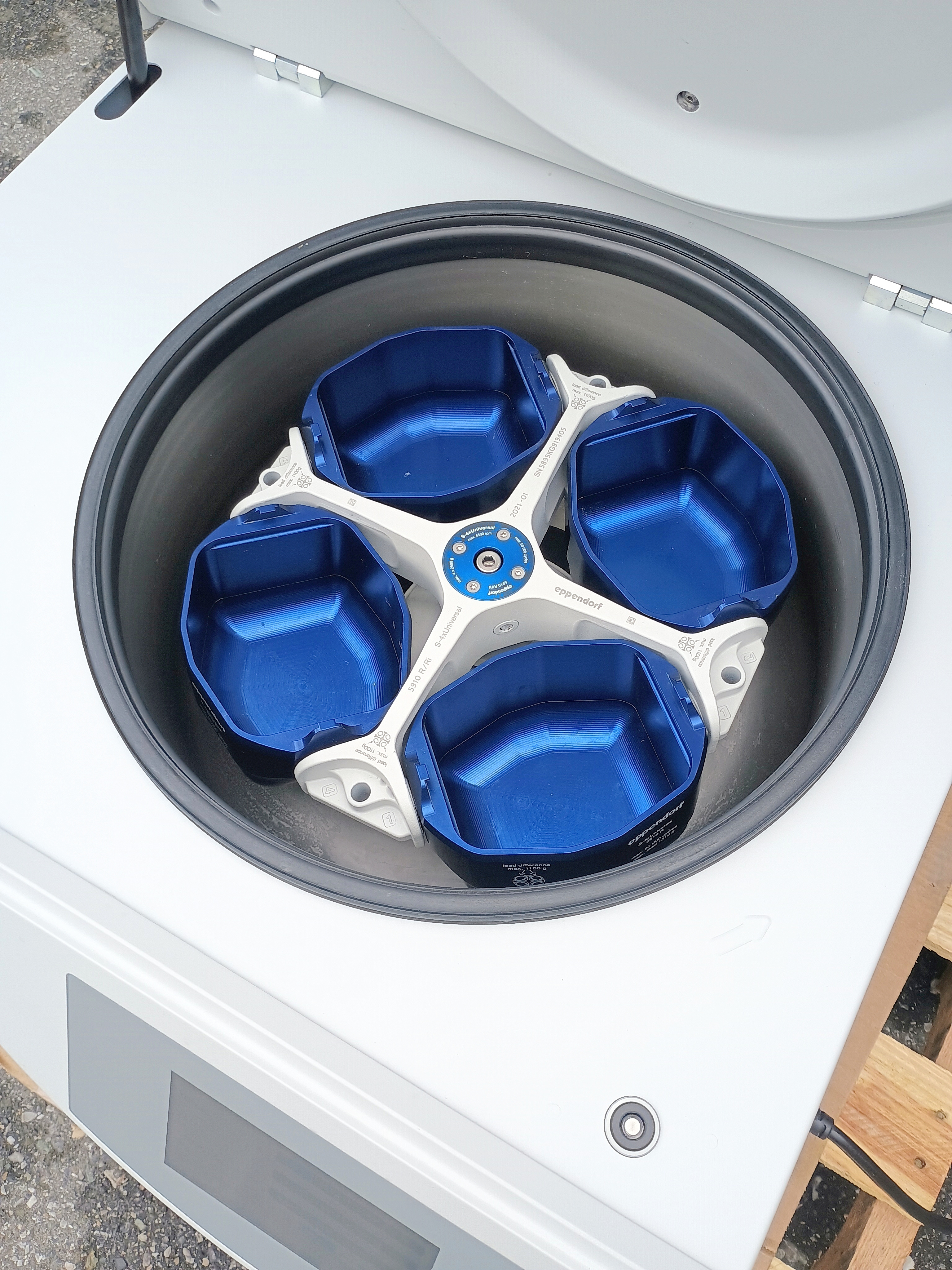 Refurbished Eppendorf 5910Ri Refrigerated Benchtop Centrifuge w/ S-4xUniversal Rotor