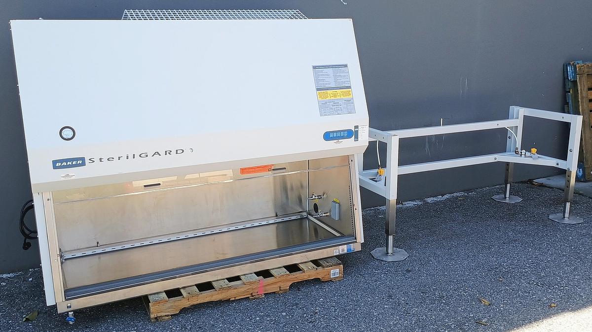 Refurbished Baker 6ft. SG604 SterilGARD e3 Biosafety Cabinet