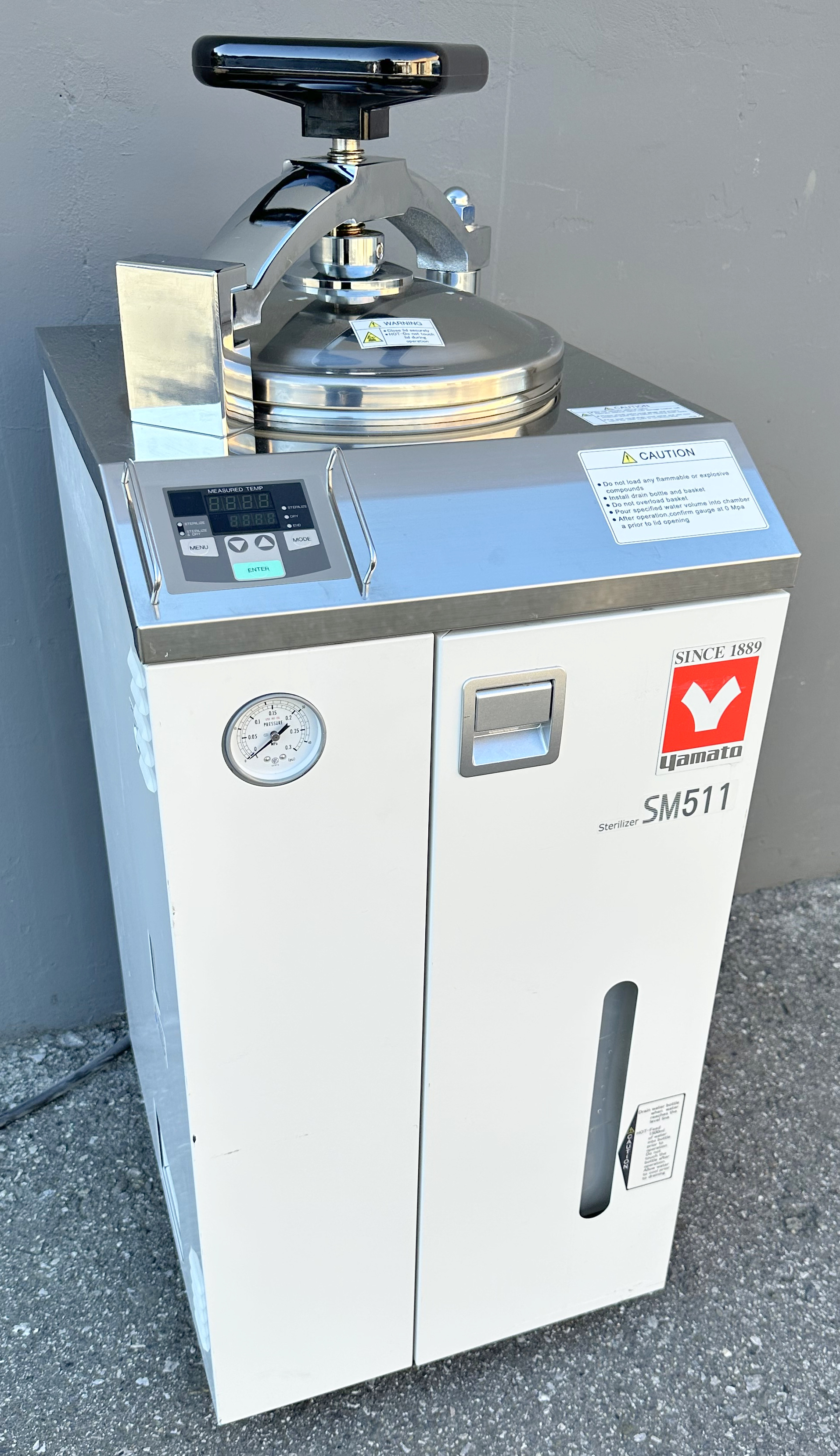 Refurbished SM511 Autoclave / Steam Sterilizer