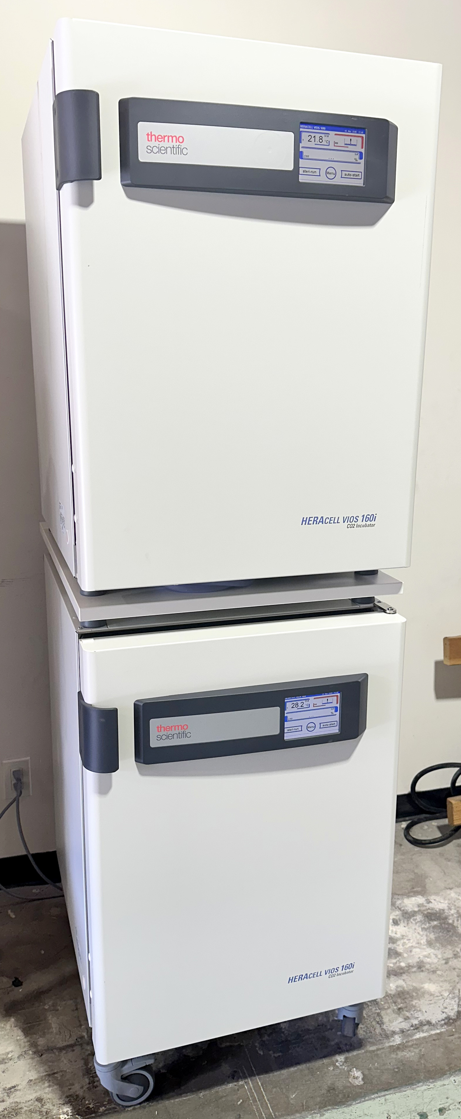 Refurbished Thermo HERAcell Vios 160i Dual-Chamber CO2 Incubators