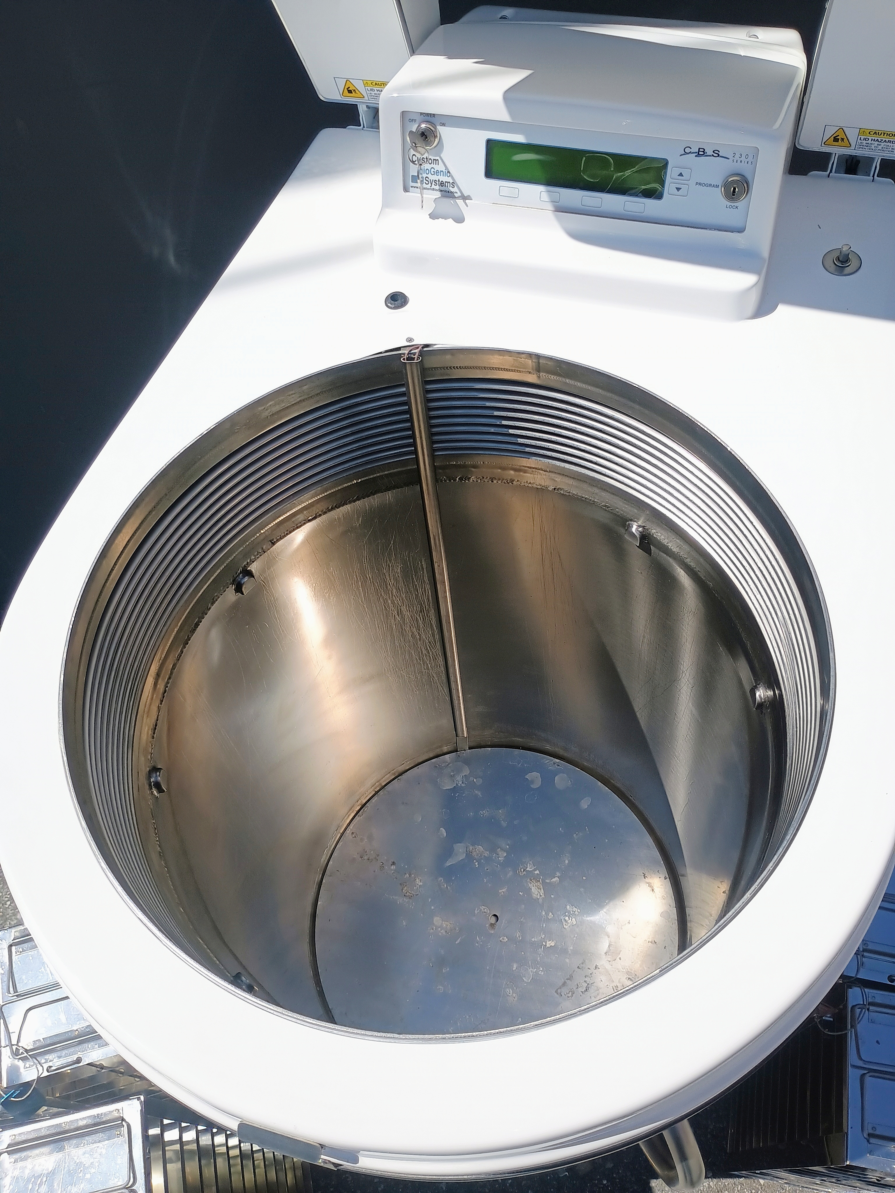 Refurbished Biolife Solutions Isothermal V-1500AB Series Cryogenic Nitrogen Storage System