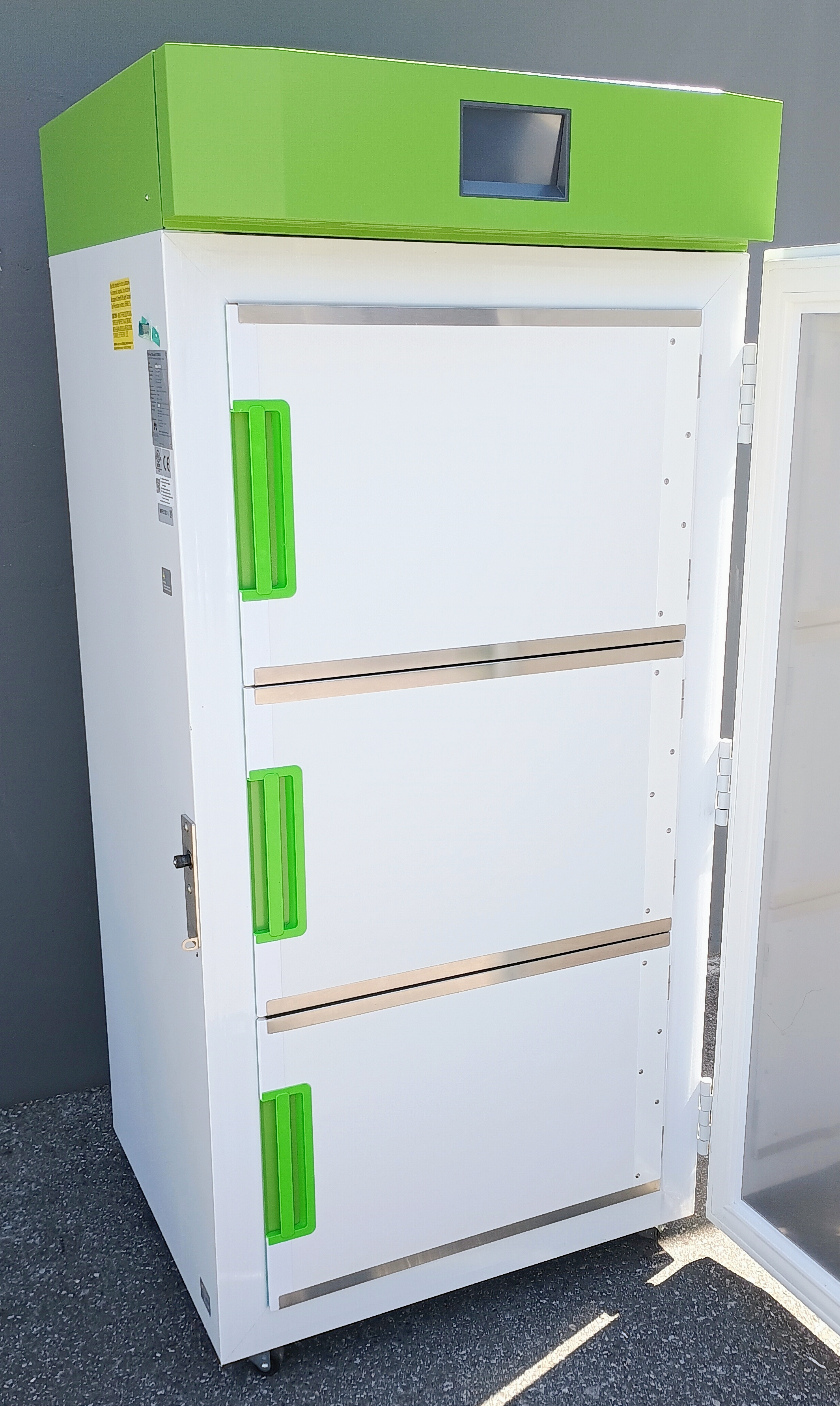 Refurbished Stirling Ultracold SU780XLE -80ºC Ultra-Low Temperature Freezer 100-264 Volt