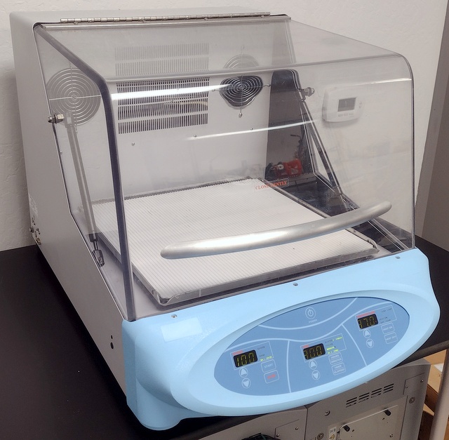 Refurbished Barnstead MaxQ 4000 Incubator Shaker