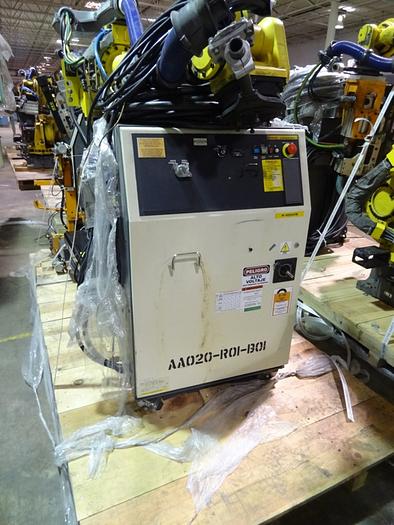 Used FANUC R2000iB/185L 6 AXIS CNC ROBOT WITH R30iA CONTROLLER 185 KG X 3060 MM H-REACH